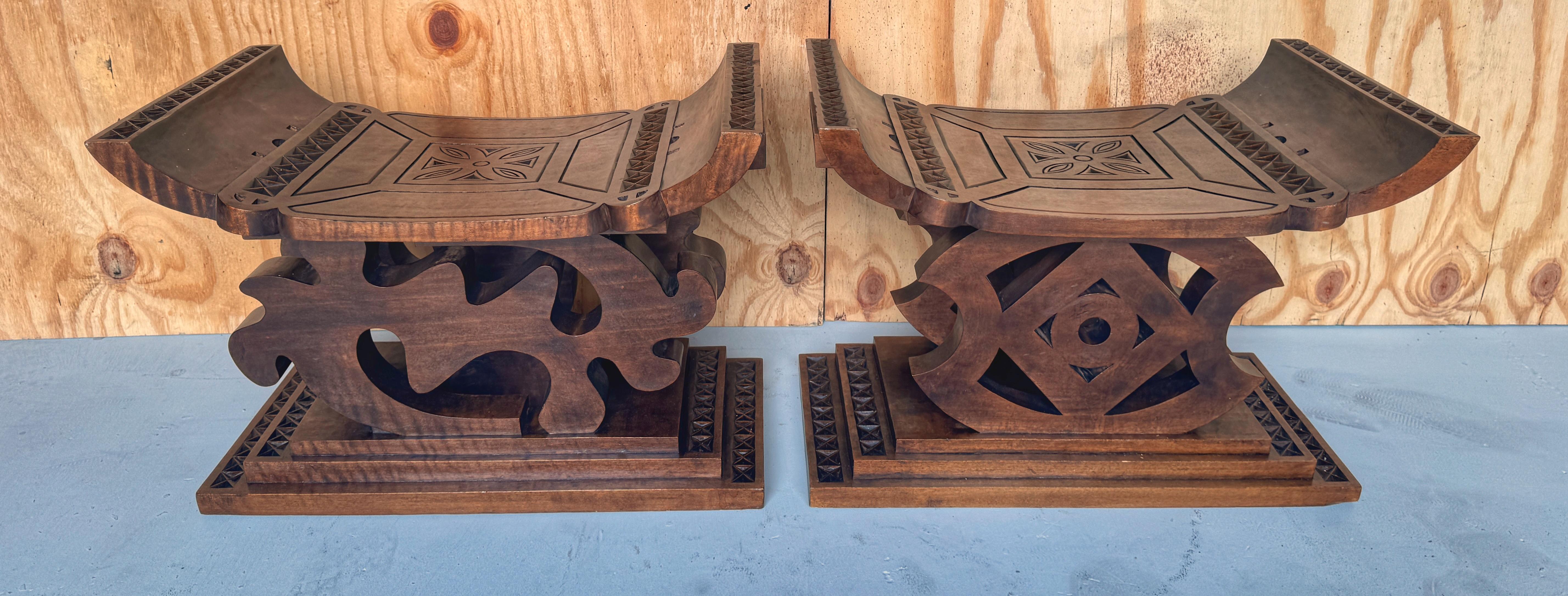Pair of 1960s Carved Hardwood African Ghanaian Tribal Benches  For Sale 1
