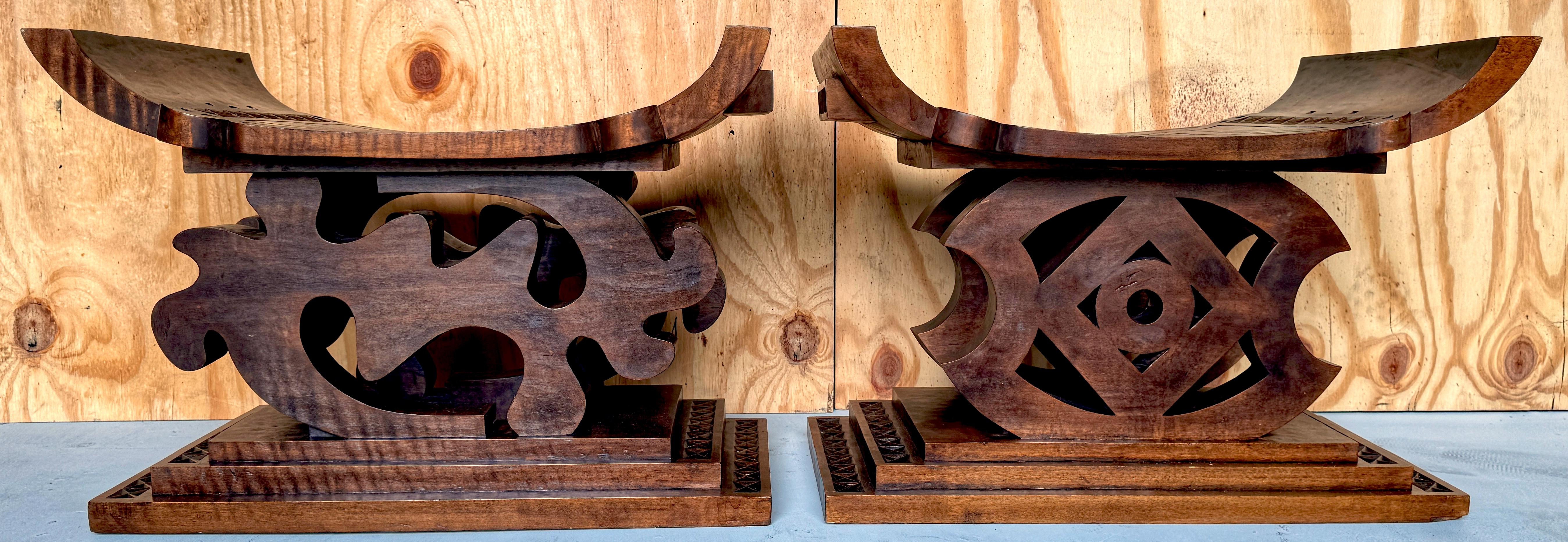 Pair of 1960s Carved Hardwood African Ghanaian Tribal Benches For Sale 2