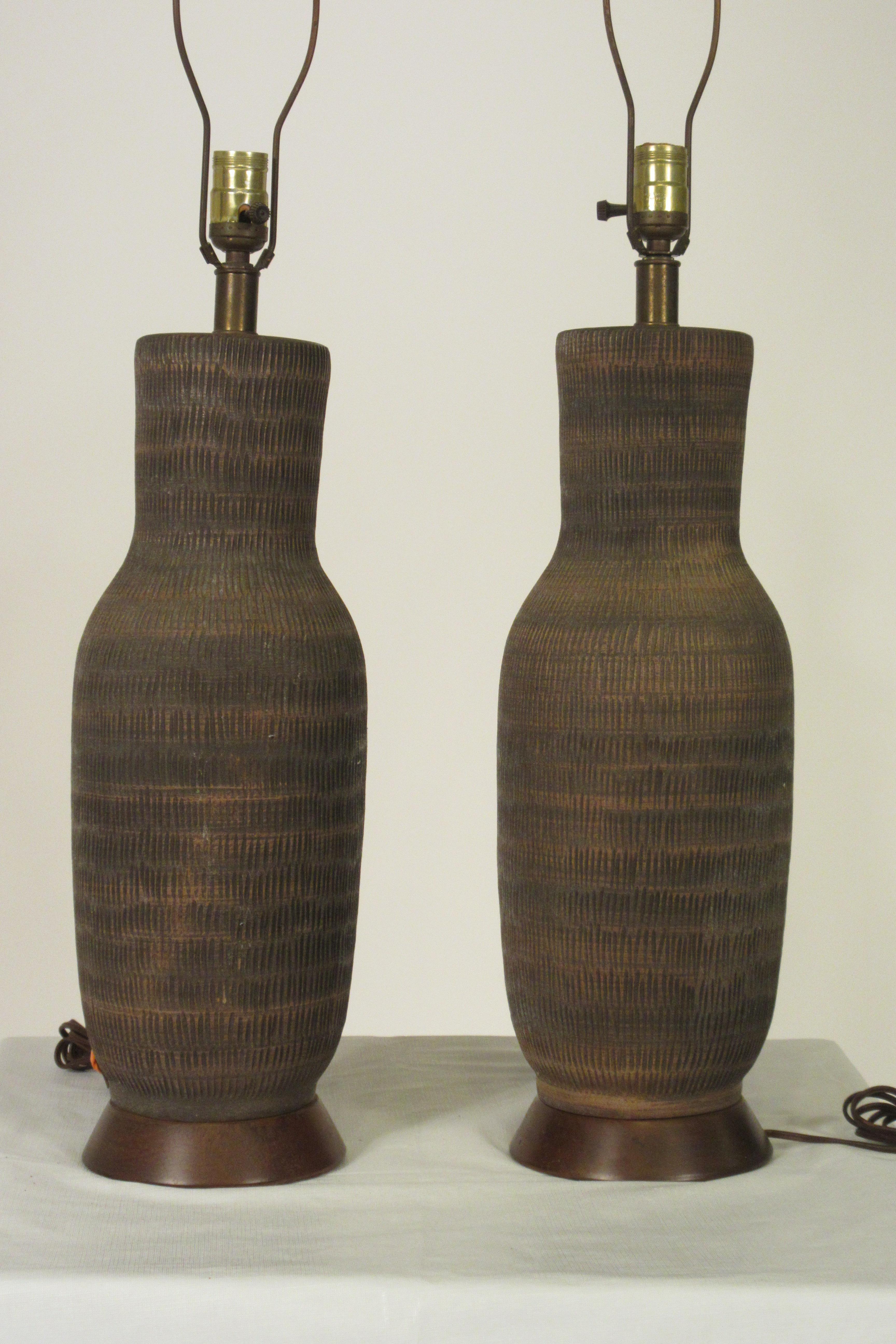 Pair of 1960s Ceramic Textured Table Lamps In Good Condition In Tarrytown, NY