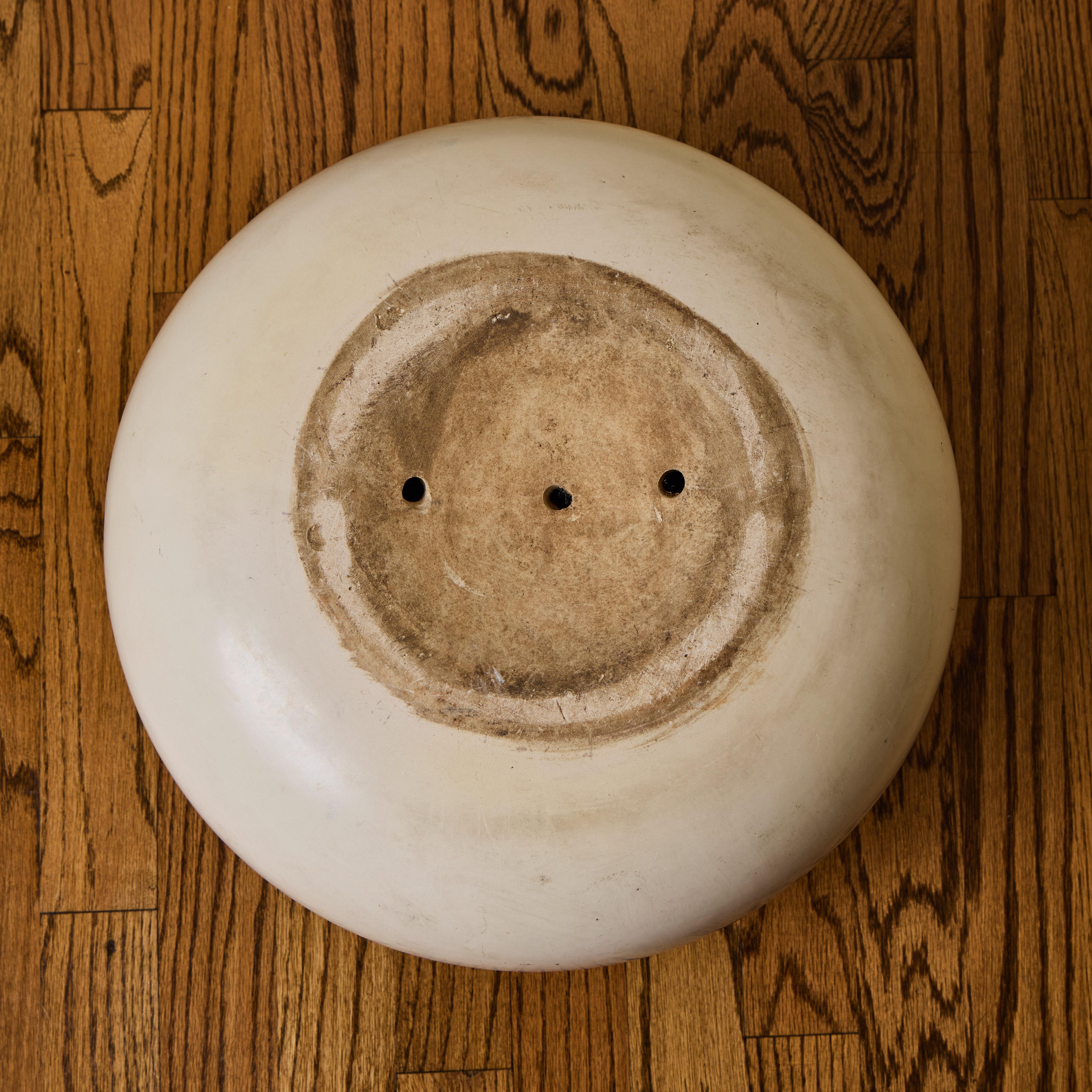 Pair of 1960s Ceramic White Glazed Planters Attributed to Architectural Pottery im Angebot 12