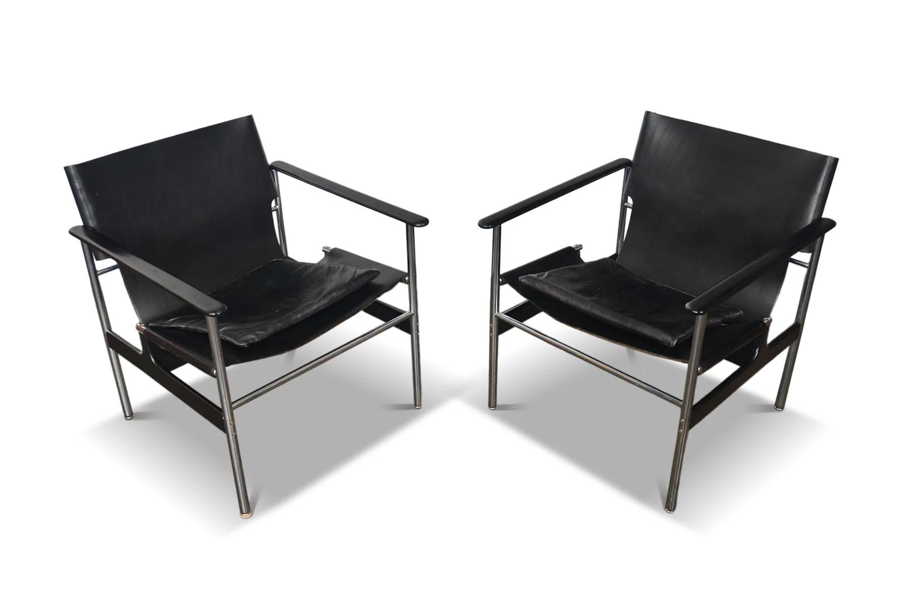 Mid-Century Modern Paire de chaises longues Charles Pollock «657 » en cuir et chrome des années 1960 en vente