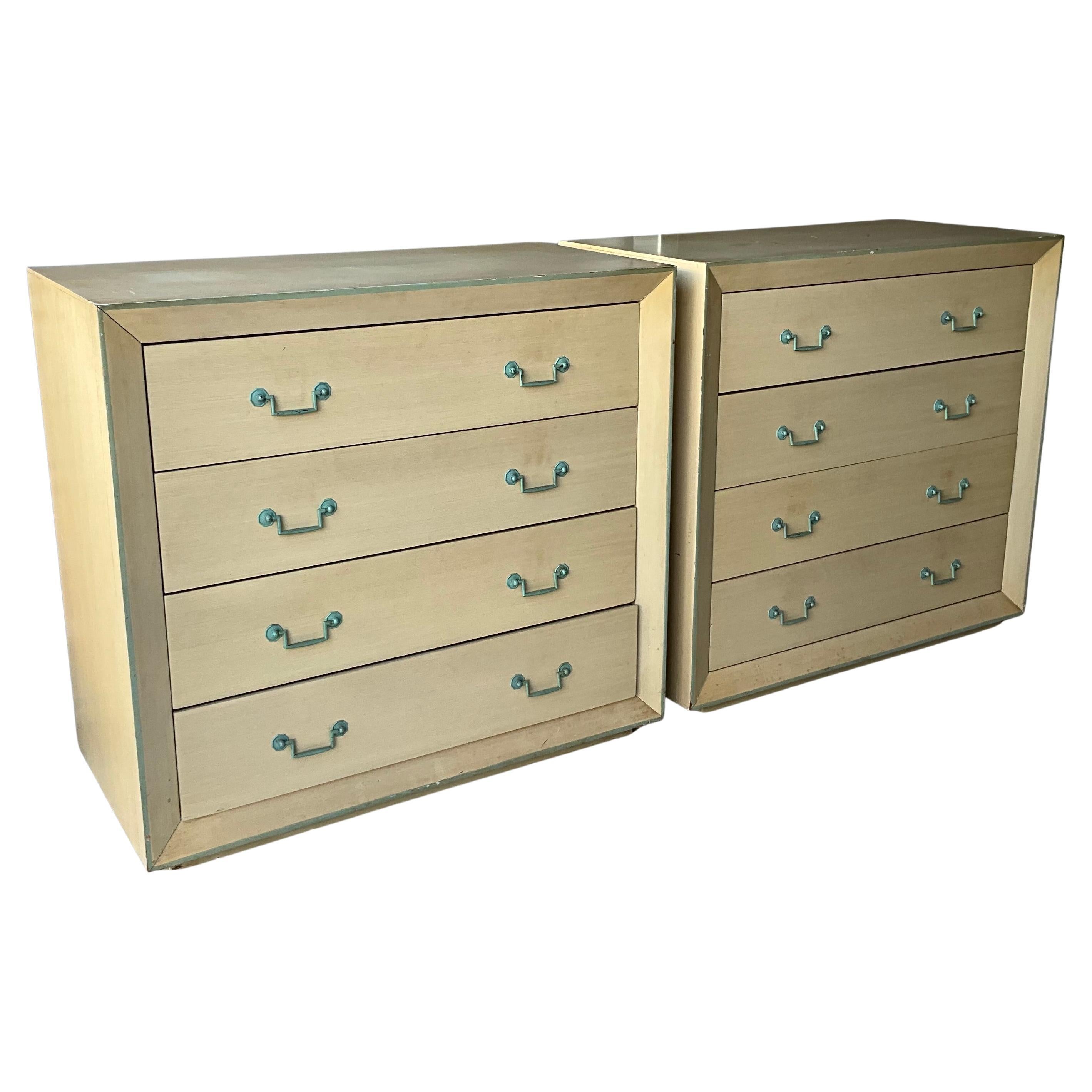 Coppia di cassapanche anni '60 con maniglie ad acqua in condizioni originali d'epoca