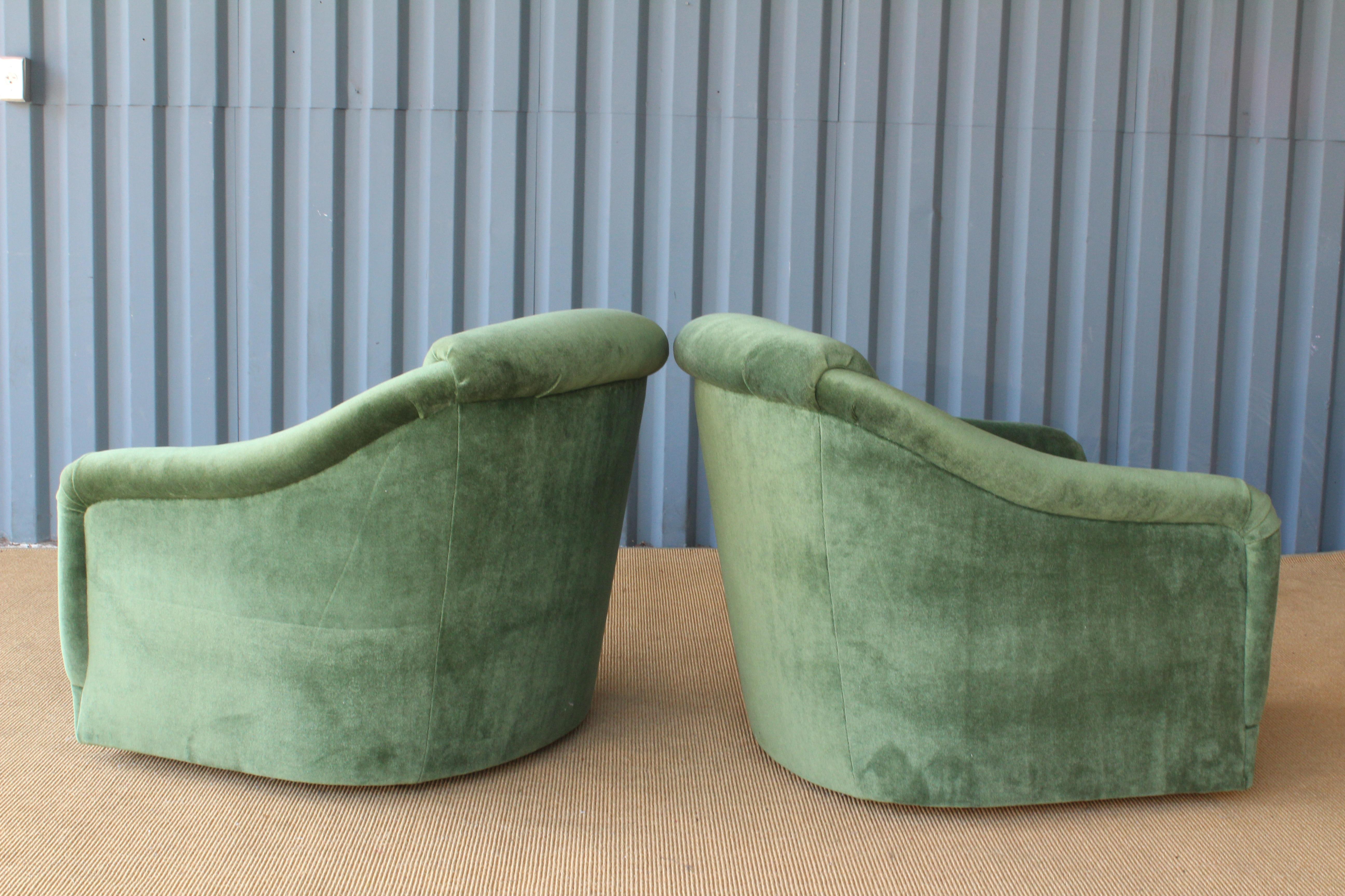 Mid-Century Modern Pair of 1960s Club Chairs on Swiveling Bases
