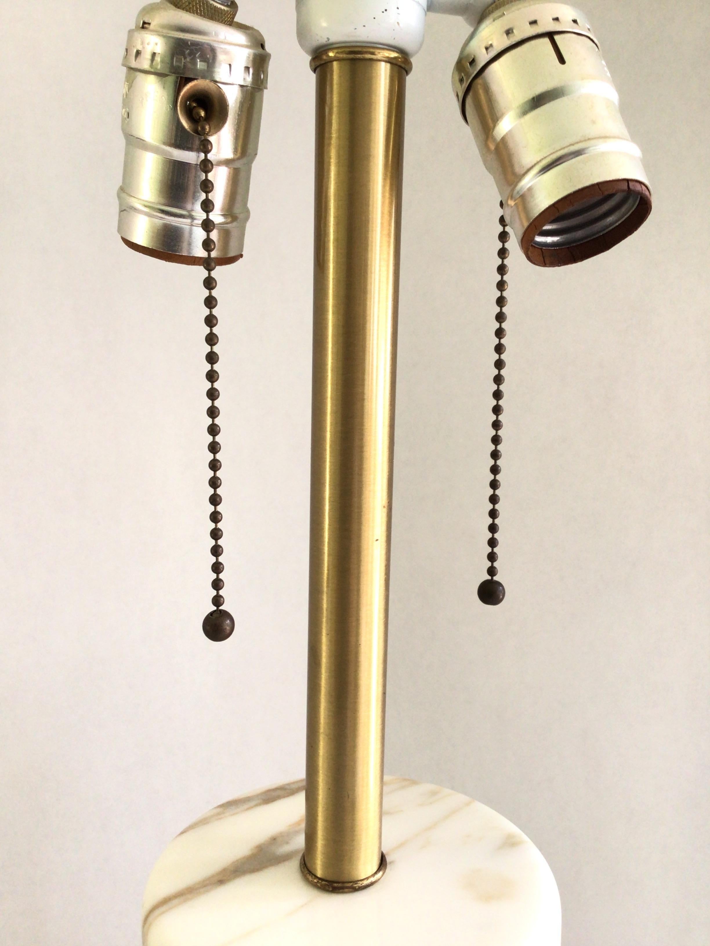 Paire de lampes de table cylindriques en marbre des années 1960 par Nessen en vente 3