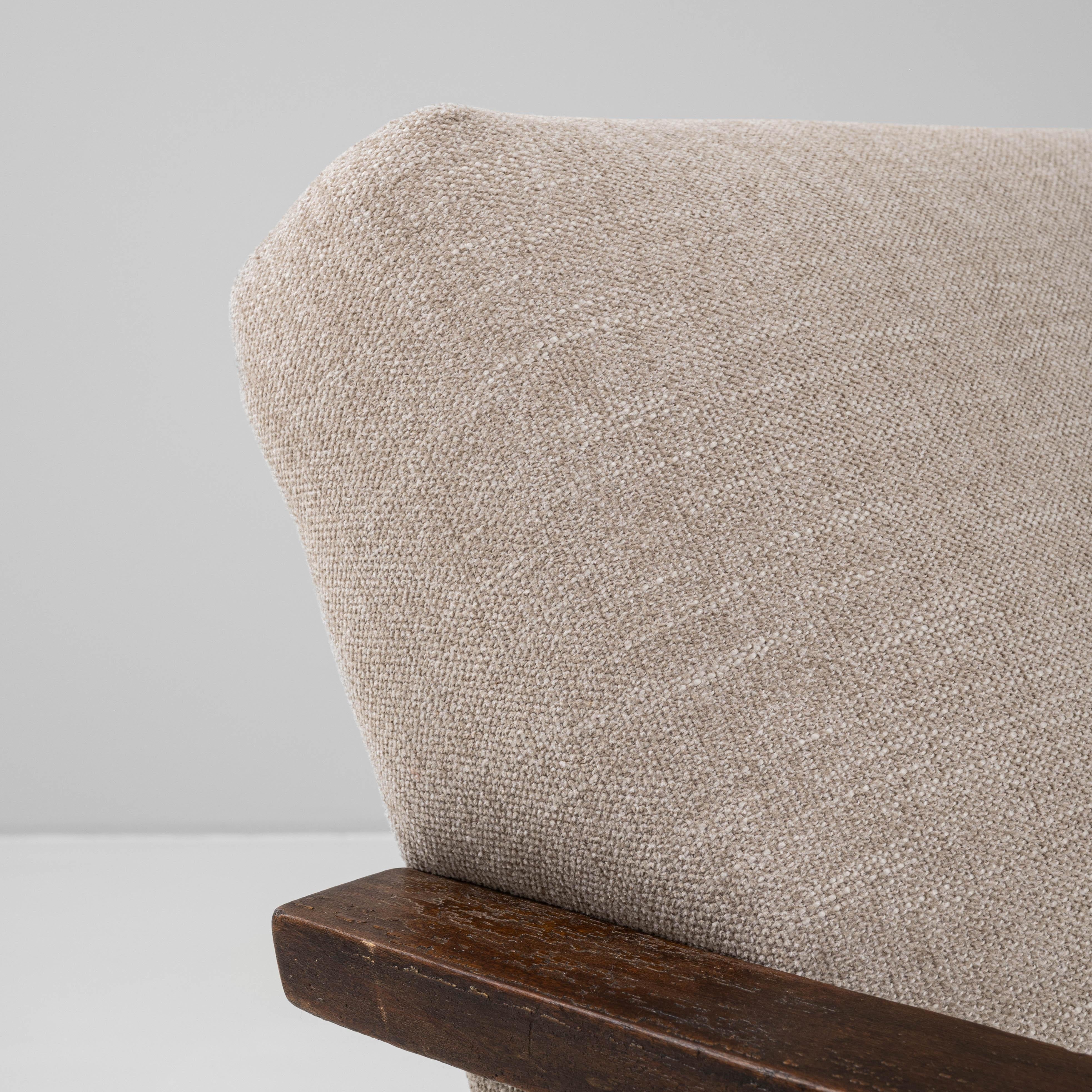 Paire de fauteuils tapissés tchèques des années 1960 par TON en vente 6