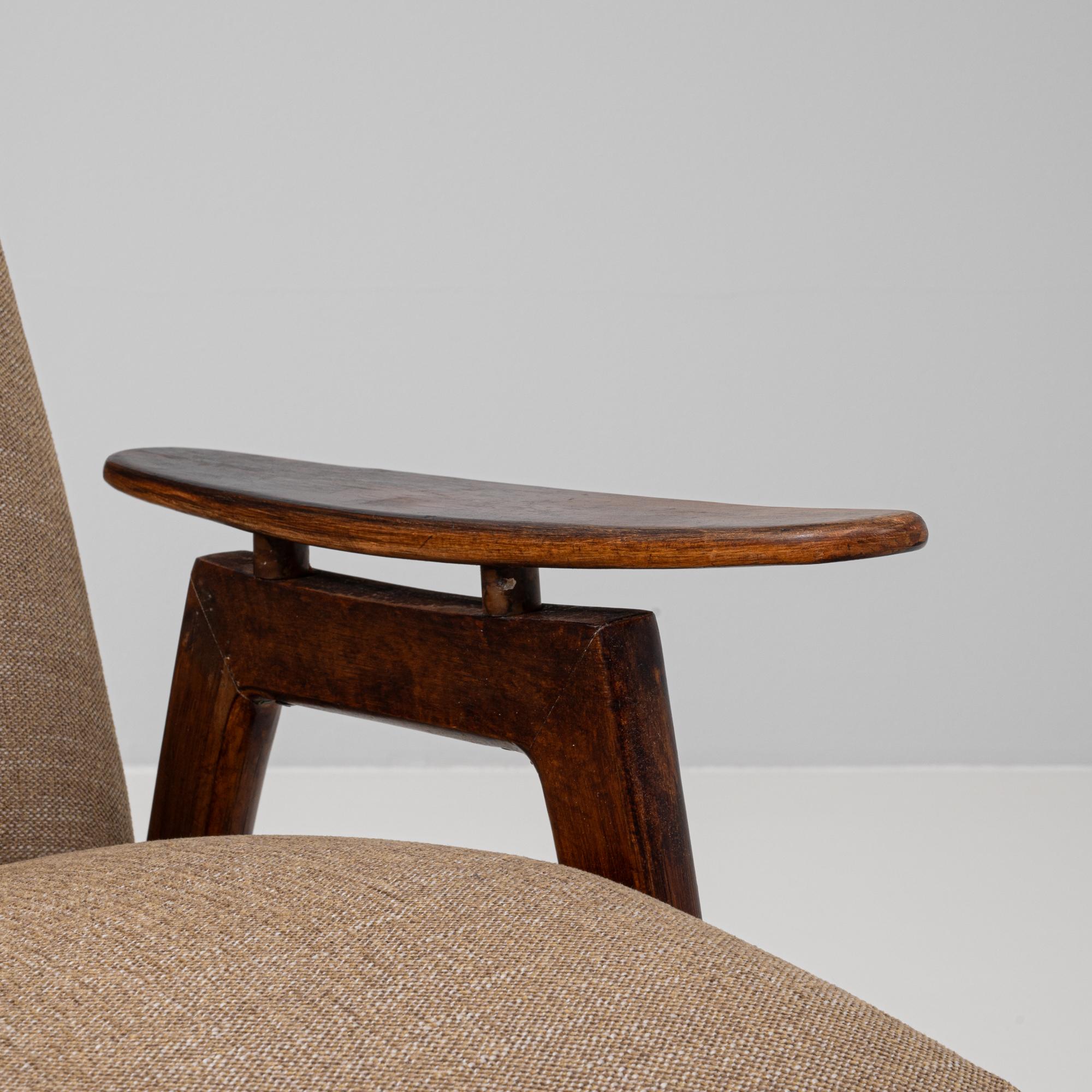 Paar tschechische gepolsterte Sessel aus den 1960er Jahren von TON im Angebot 8