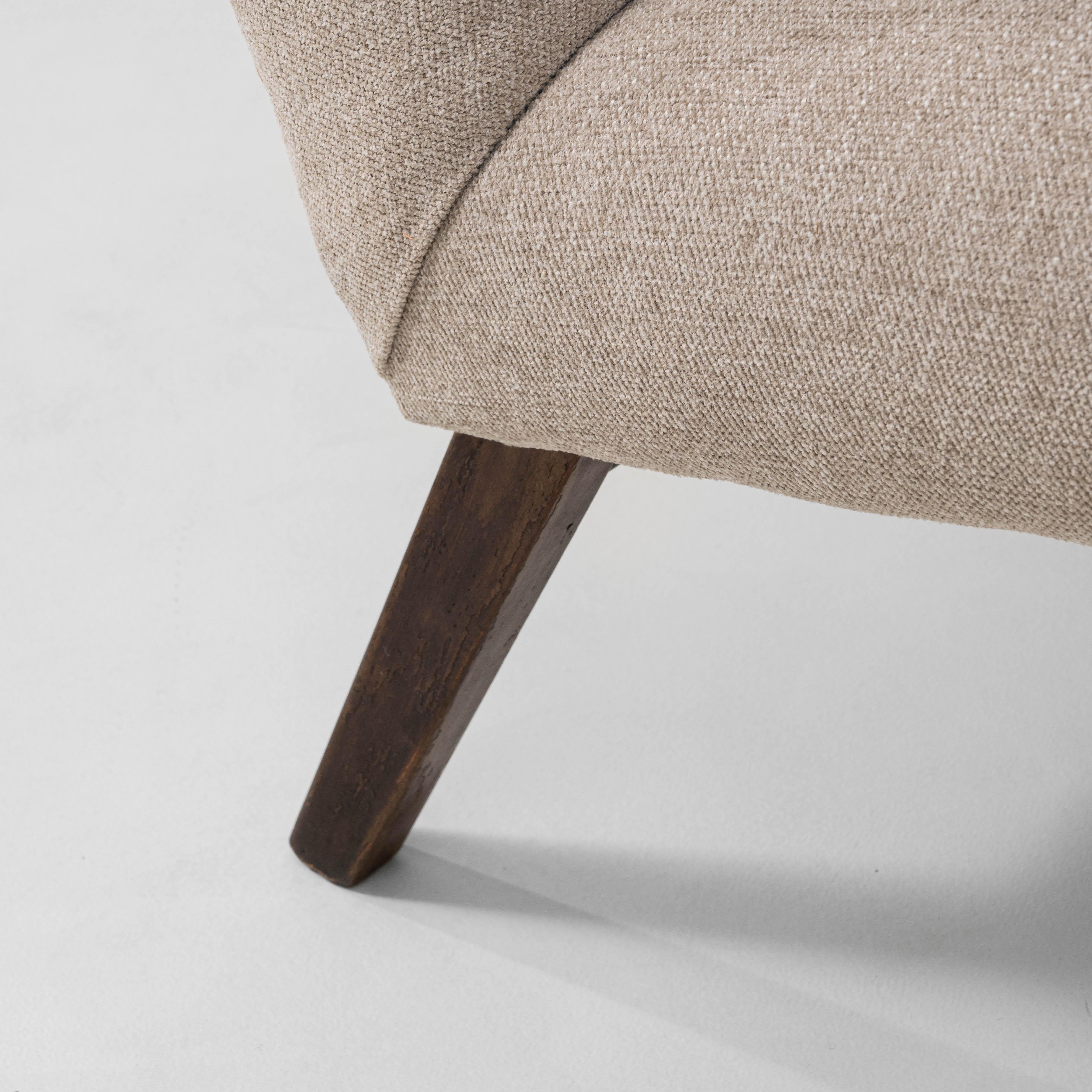 Paire de fauteuils tapissés tchèques des années 1960 par TON en vente 8