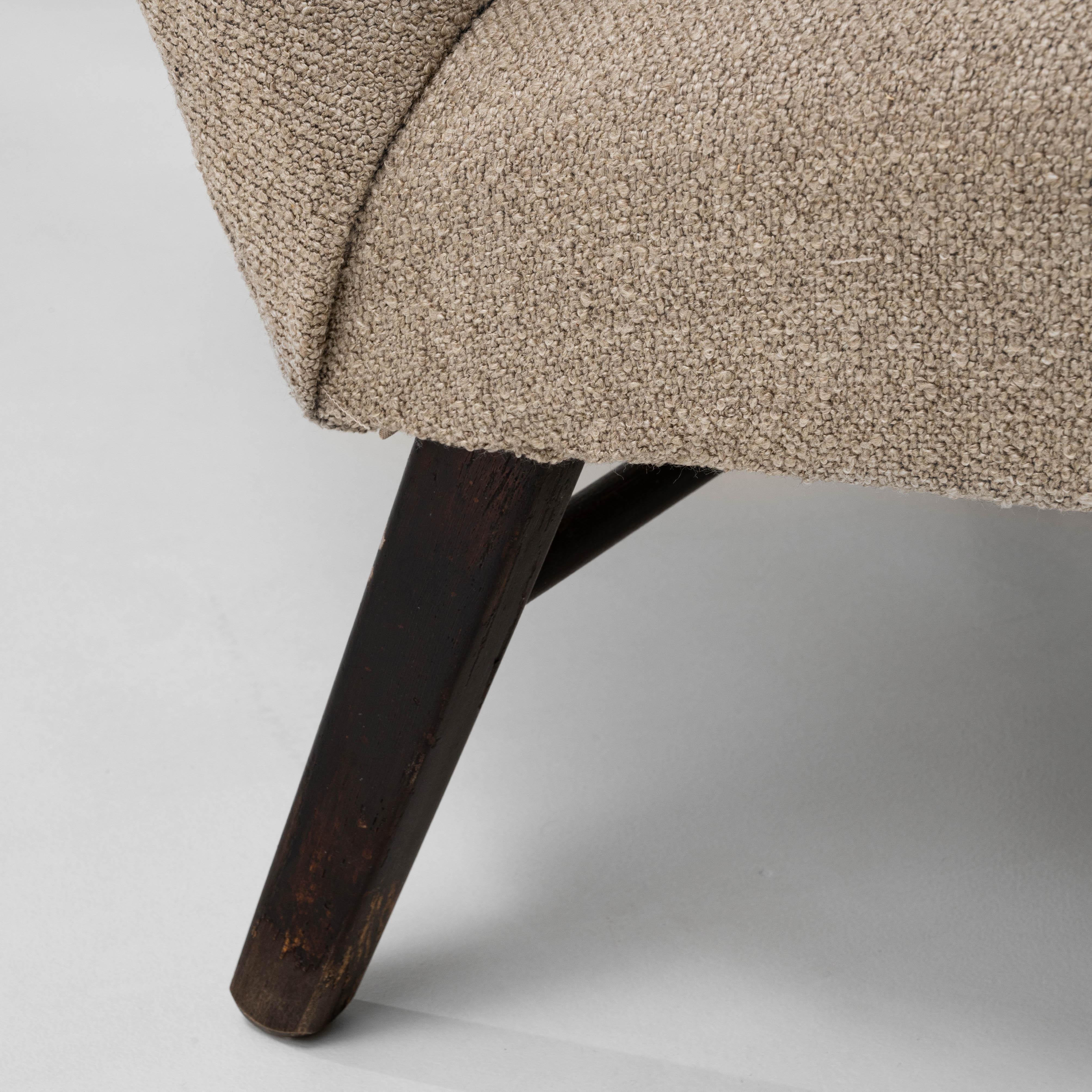 Paire de fauteuils tapissés tchèques des années 1960 en vente 7