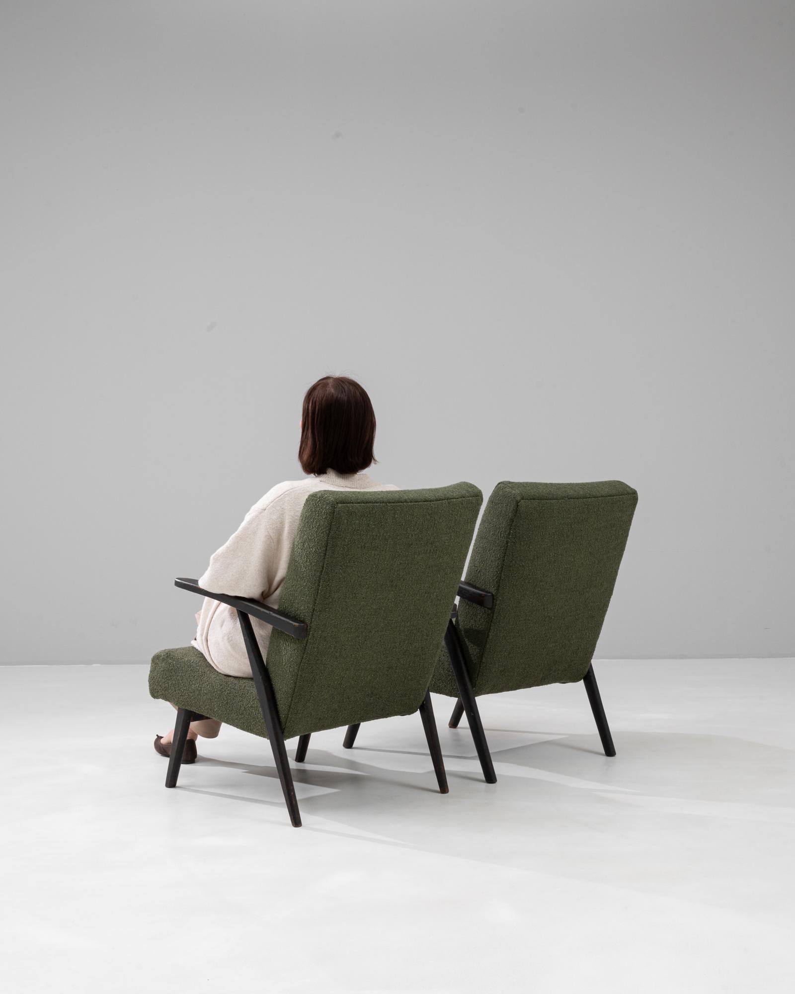 Paar tschechische gepolsterte Sessel aus den 1960er Jahren im Angebot 2