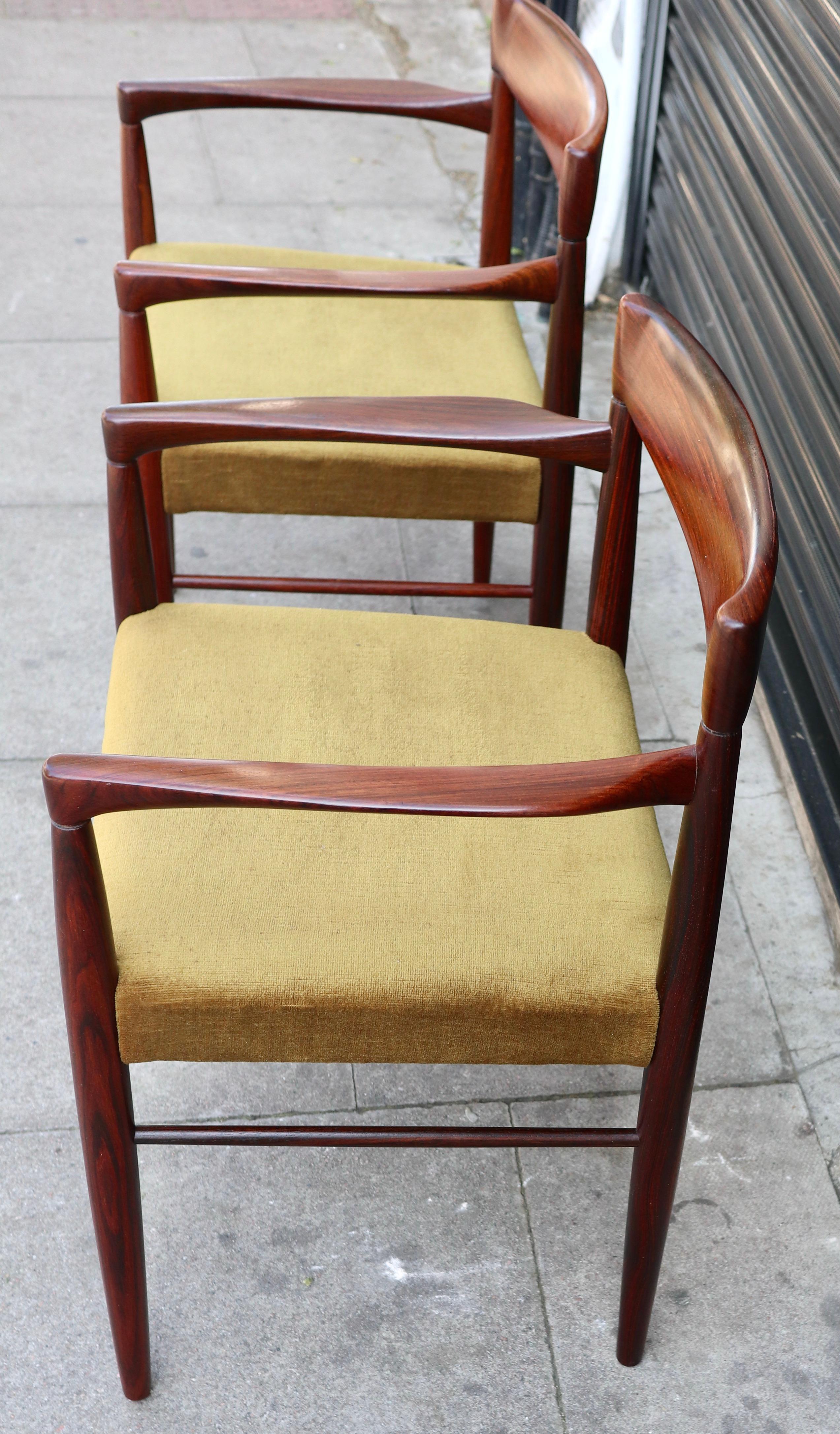 Danois Paire de chaises de sculpteur danoises en bois de rose des années 1960 par H W Klein pour Bramin en vente