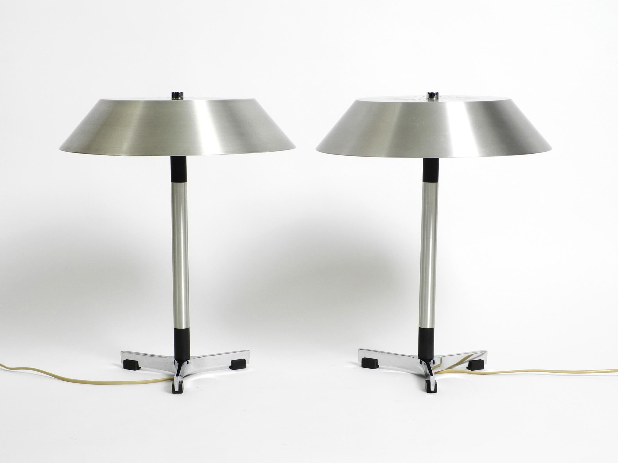 Pair of very well-preserved 1960s Danish table lamps by Jo Hammerborg for Fog & Mørup.
Model President. Design from 1966.
Very classy minimalist design. Made in Denmark.
Both lamps are in a very good vintage condition.
With few signs of use and