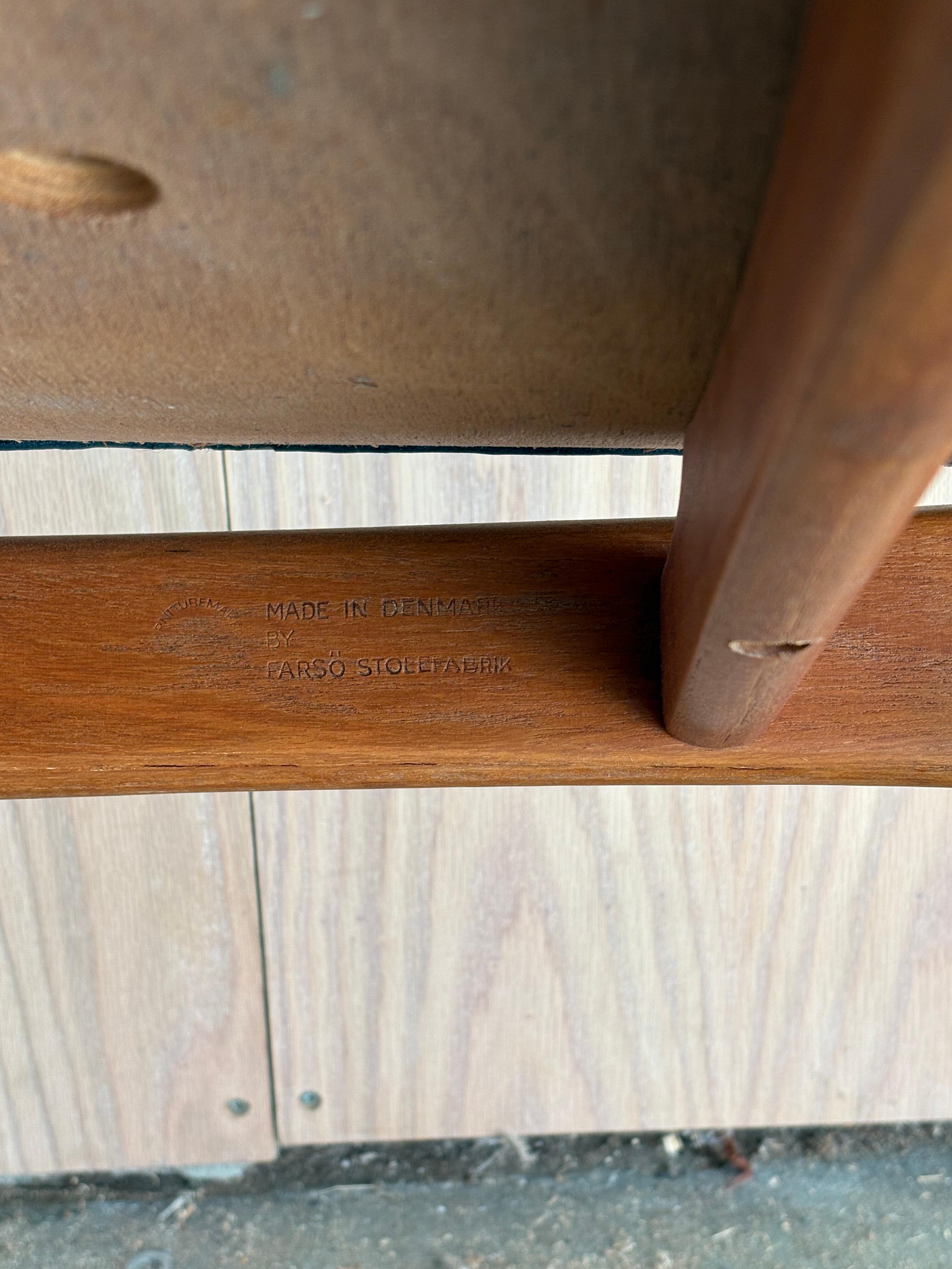 Paire de fauteuils en teck danois des années 1960 par Erik Buch pour Farsö Stolefabrik en vente 3