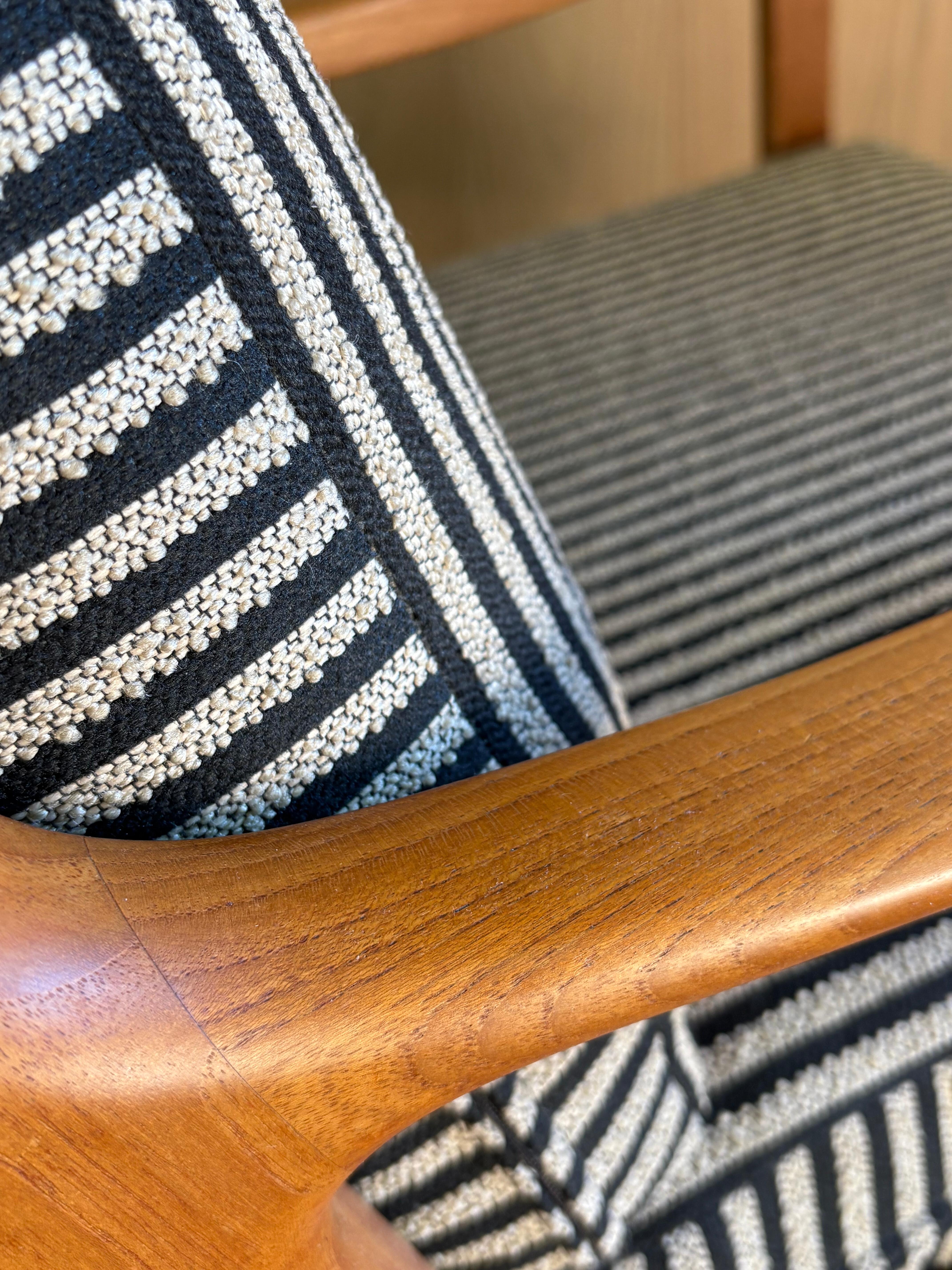 Paar dänische Teakholz-Lounge-Stühle von Ole Wanscher aus den 1960er Jahren im Angebot 1