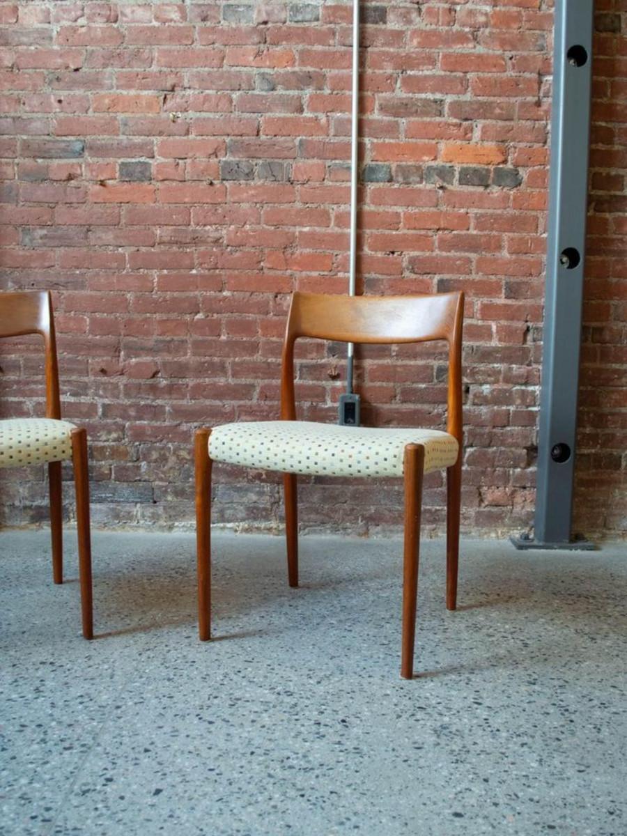Pair of 1960s Danish Teak Model 77 Chairs by Niels Møller 1
