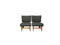 Ein Paar Designer-Sessel aus Teakholz aus den 1960er Jahren mit Polsterung aus Wolle und Kaschmir