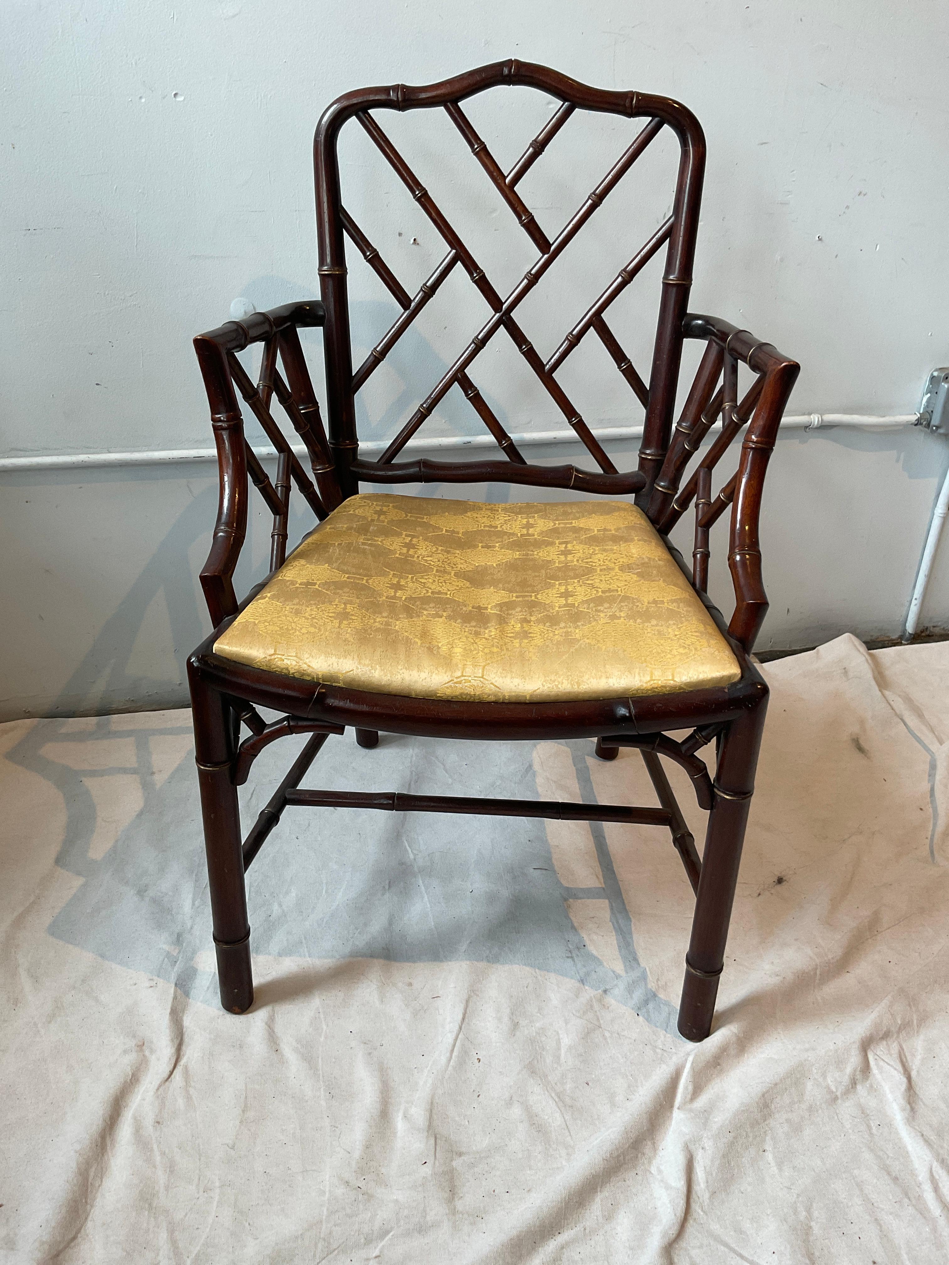 Sconosciuto Coppia di poltrone in finto bambù Wood degli anni '60 in vendita