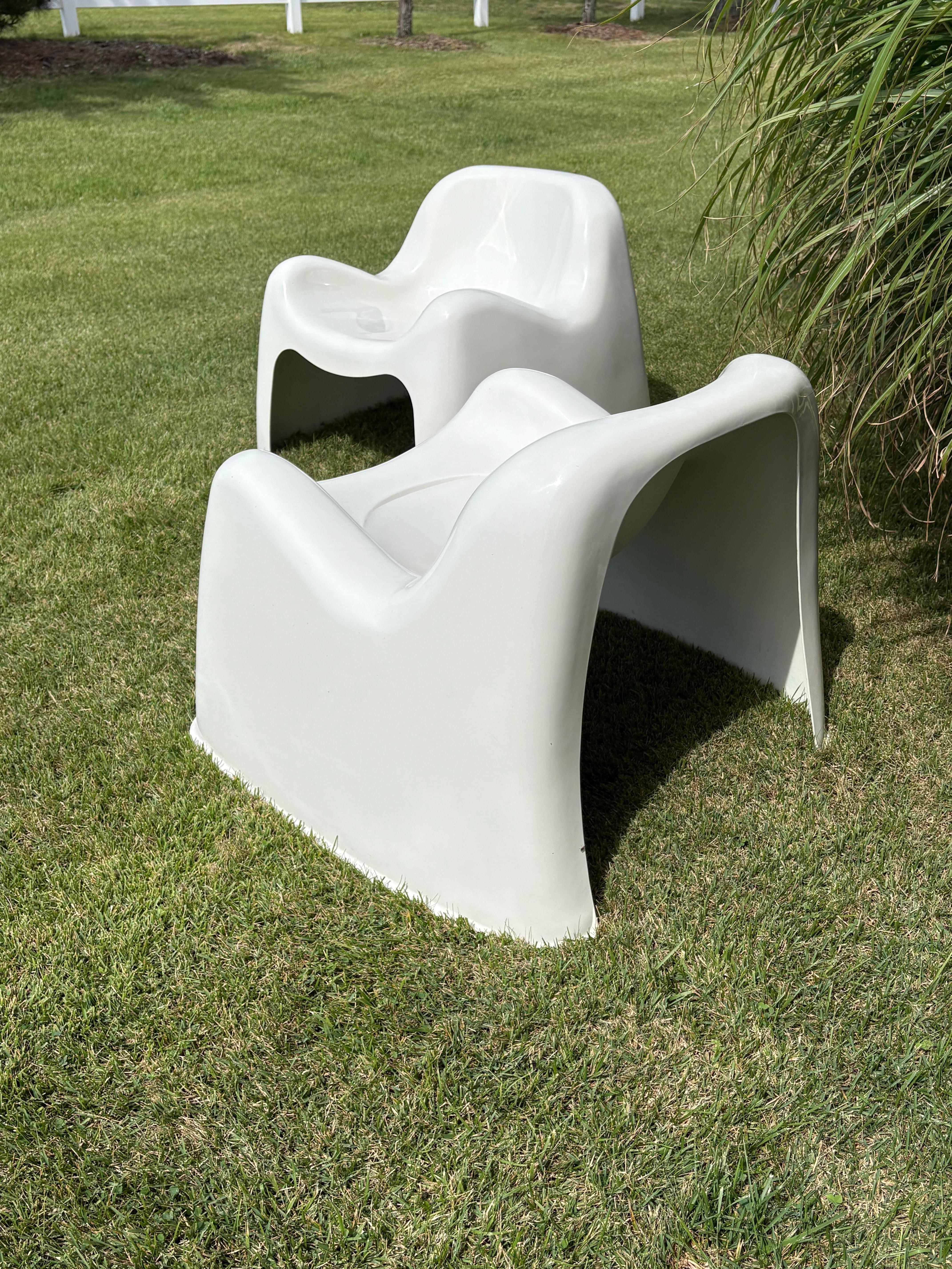 Paire de chaises Toga en fibre de verre des années 1960, designées par Sergio Mazza pour Artemide en vente 2