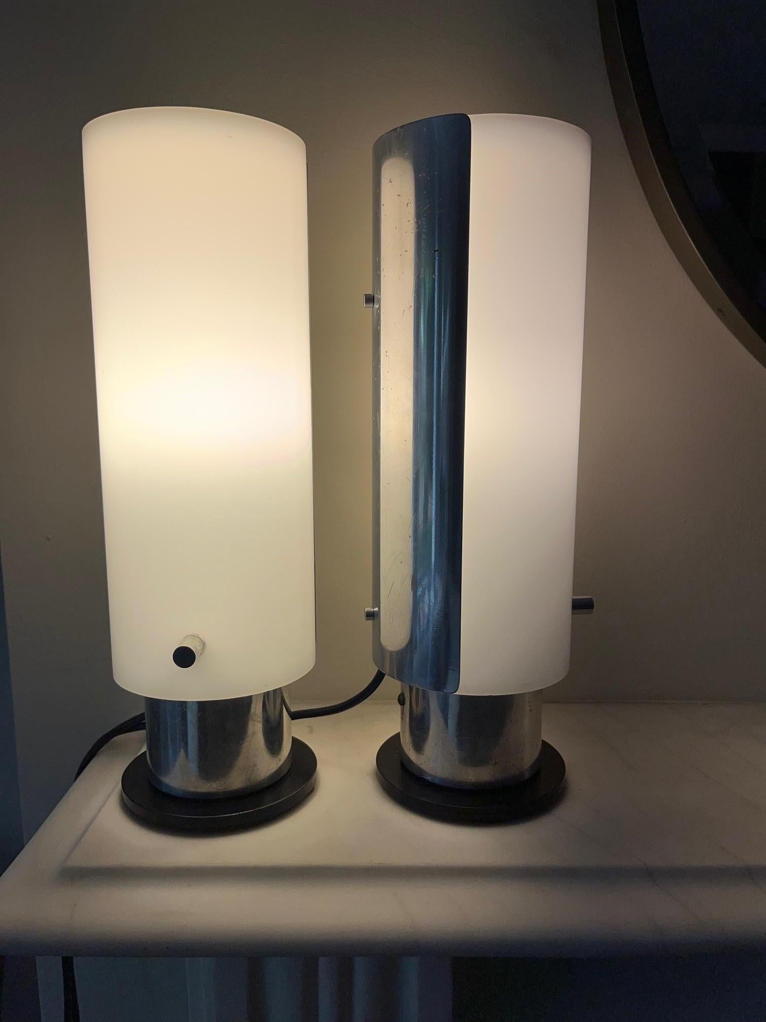 Pair of 1960s French Aluminium and Perspex Table Lamps In Good Condition For Sale In London, GB