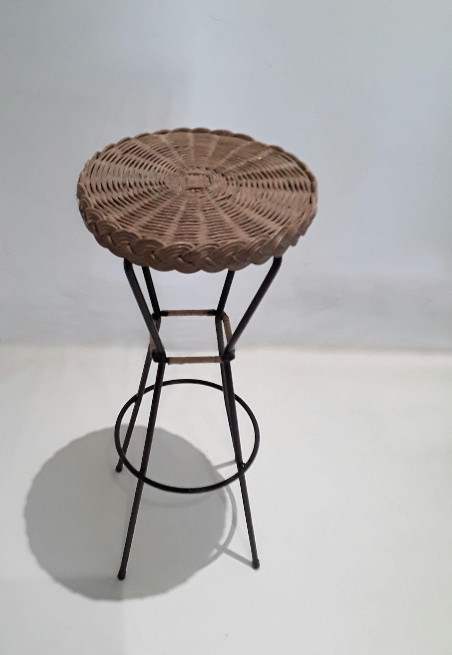 Pair of 1960s French Rattan Bar Stools on Black Metal Frames 2