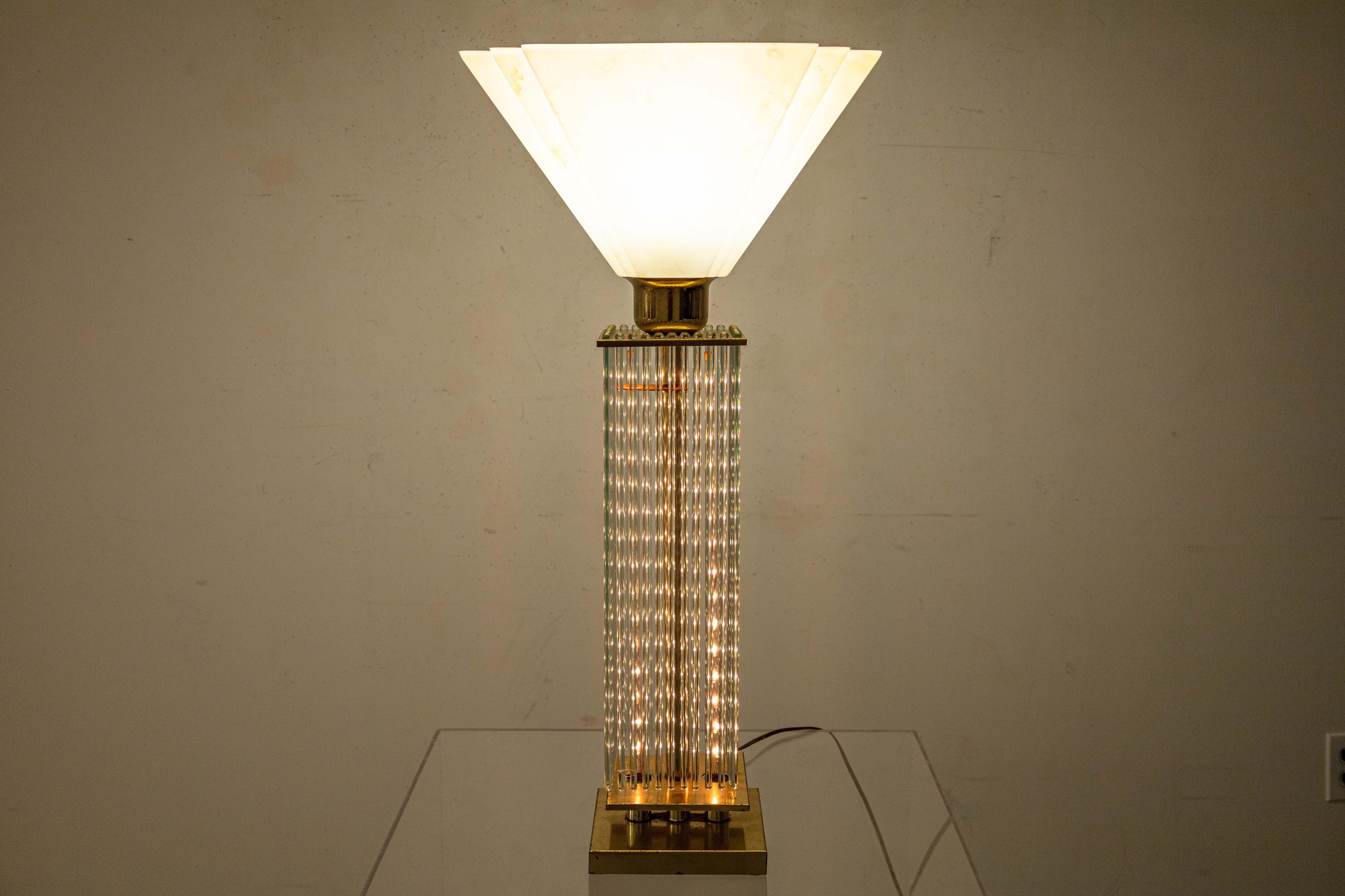 Paar 1960er Gaetano Sciolari Tischlampen aus Messing und Glas Mid Century Modern (Italienisch) im Angebot