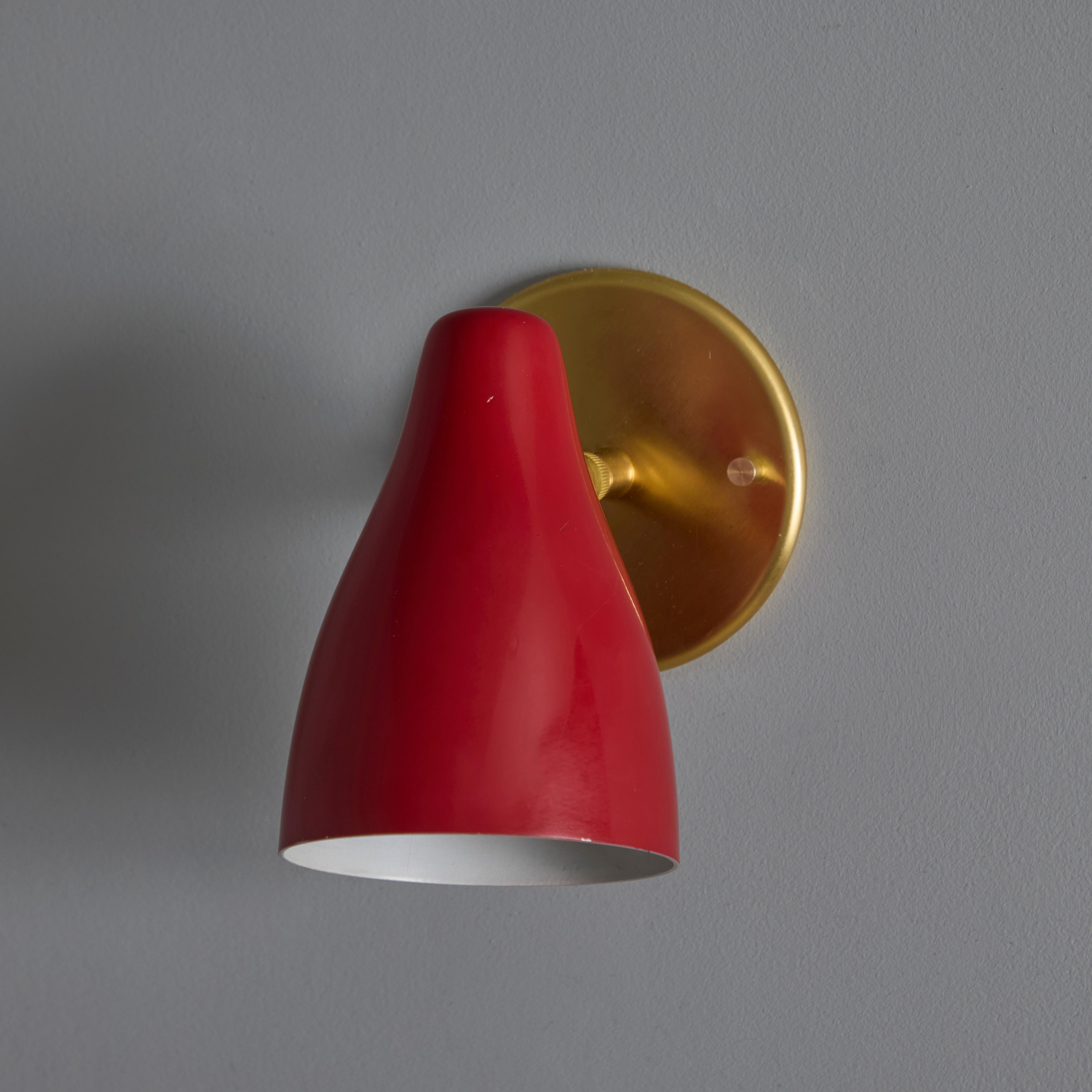 Pareja de apliques articulados de latón y rojo Giuseppe Ostuni de los años 60 para O-Luce 7