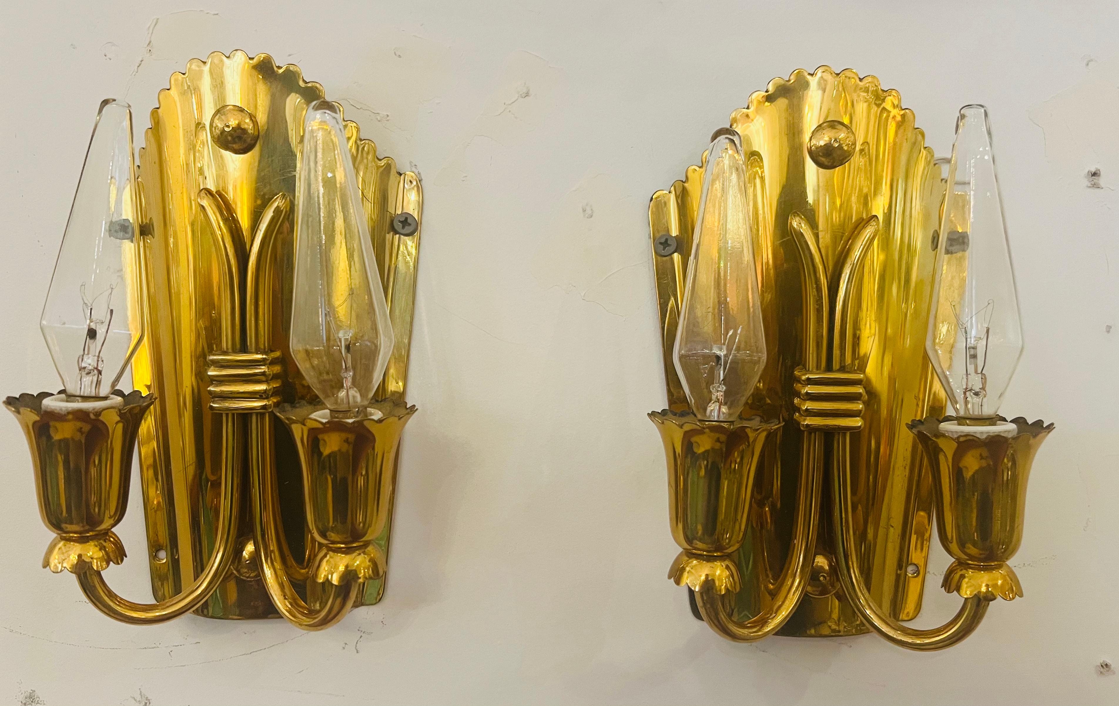 Mid-Century Modern Pair of 1960s Golden Brass Regency Italian Mid Century Wall Lamps For Sale