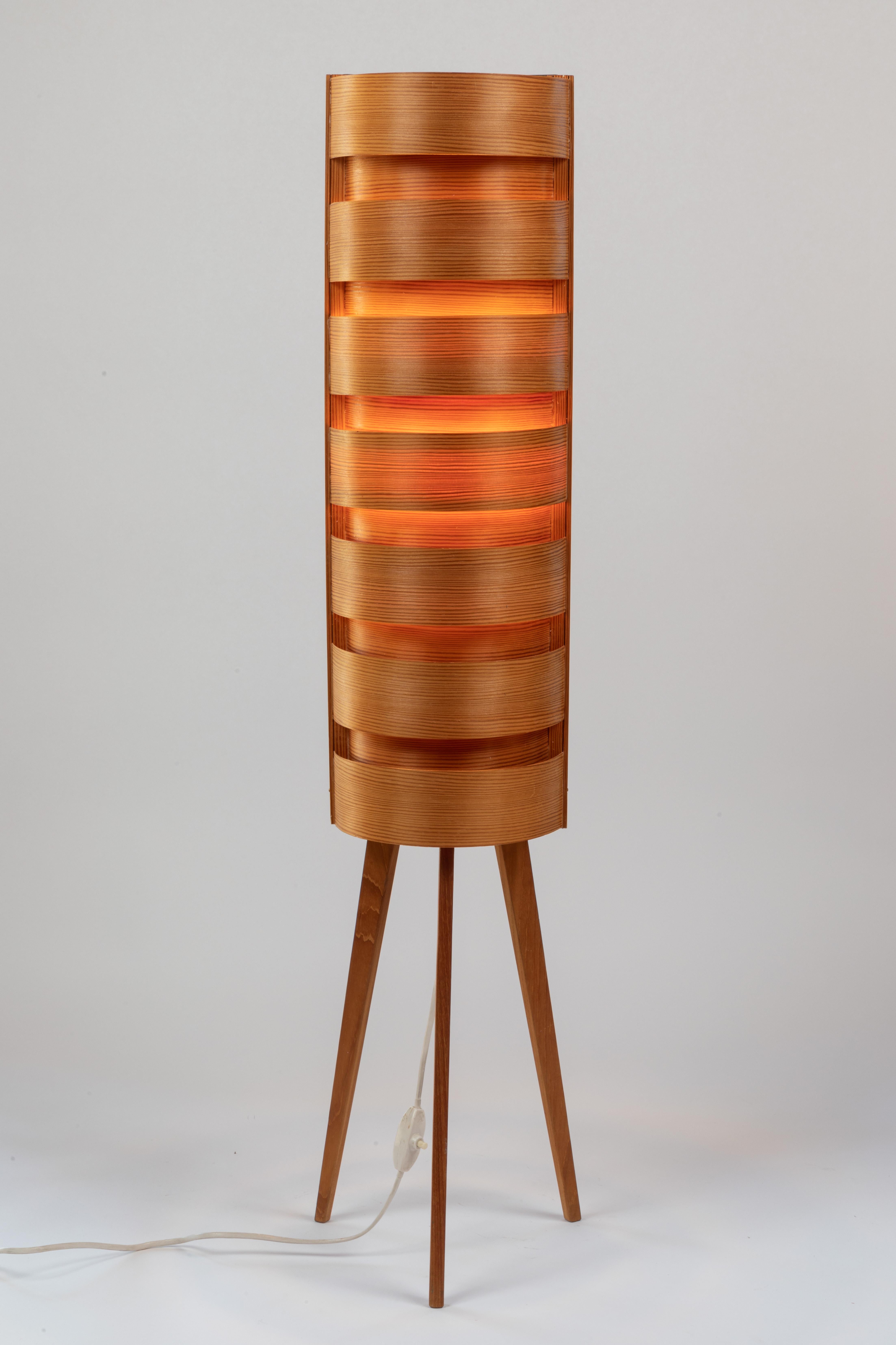 Bentwood Pair of 1960s Hans-Agne Jakobsson Wood Tripod Floor Lamps for AB Ellysett