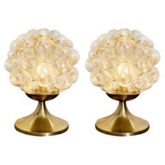 Paire de lampes de bureau Helena Tynell en verre bullé ambré et laiton des années 1960 pour Limburg