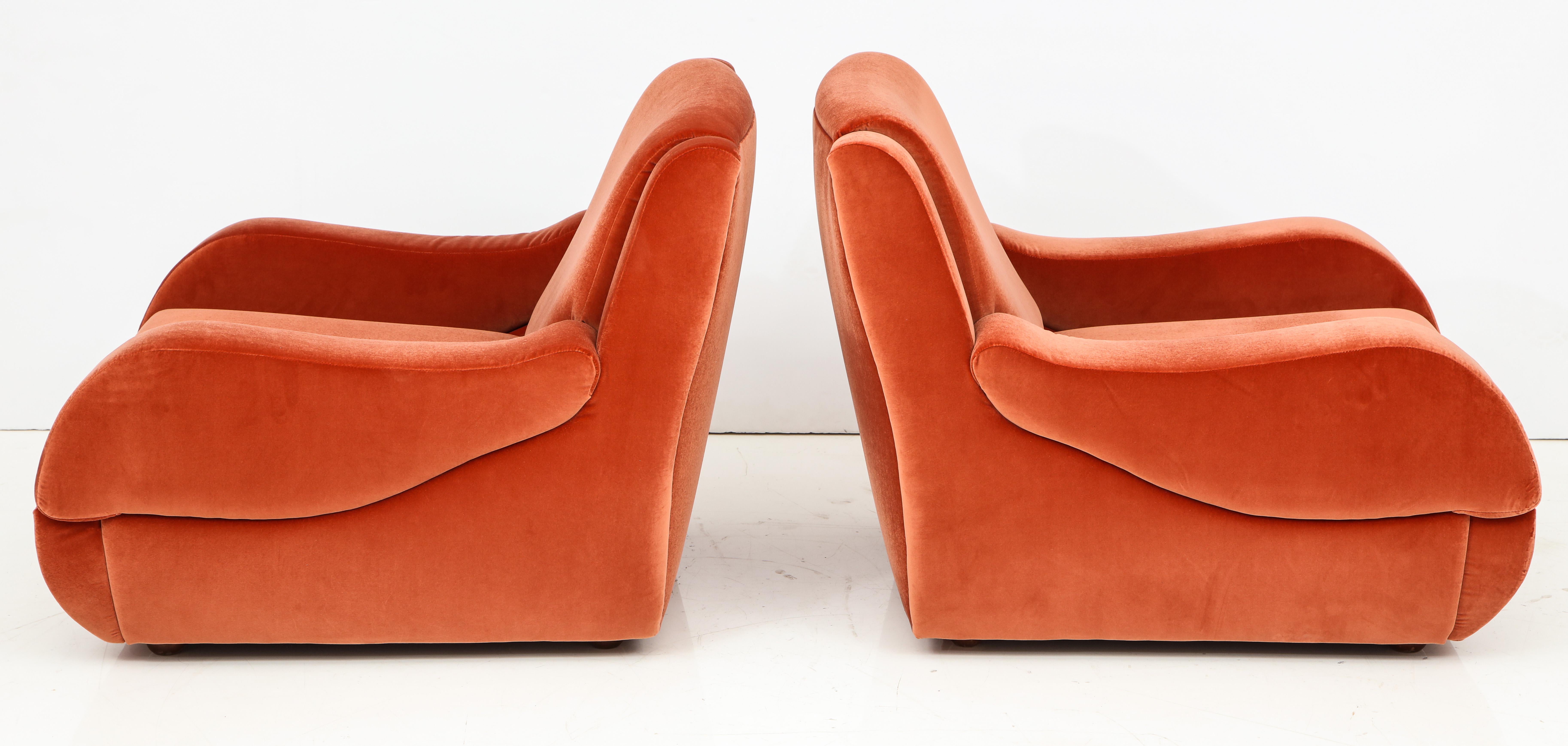 Pair of 1960s Ico Parisi Style Sculptural Italian Lounge Chairs in Rust Velvet In Good Condition In New York, NY