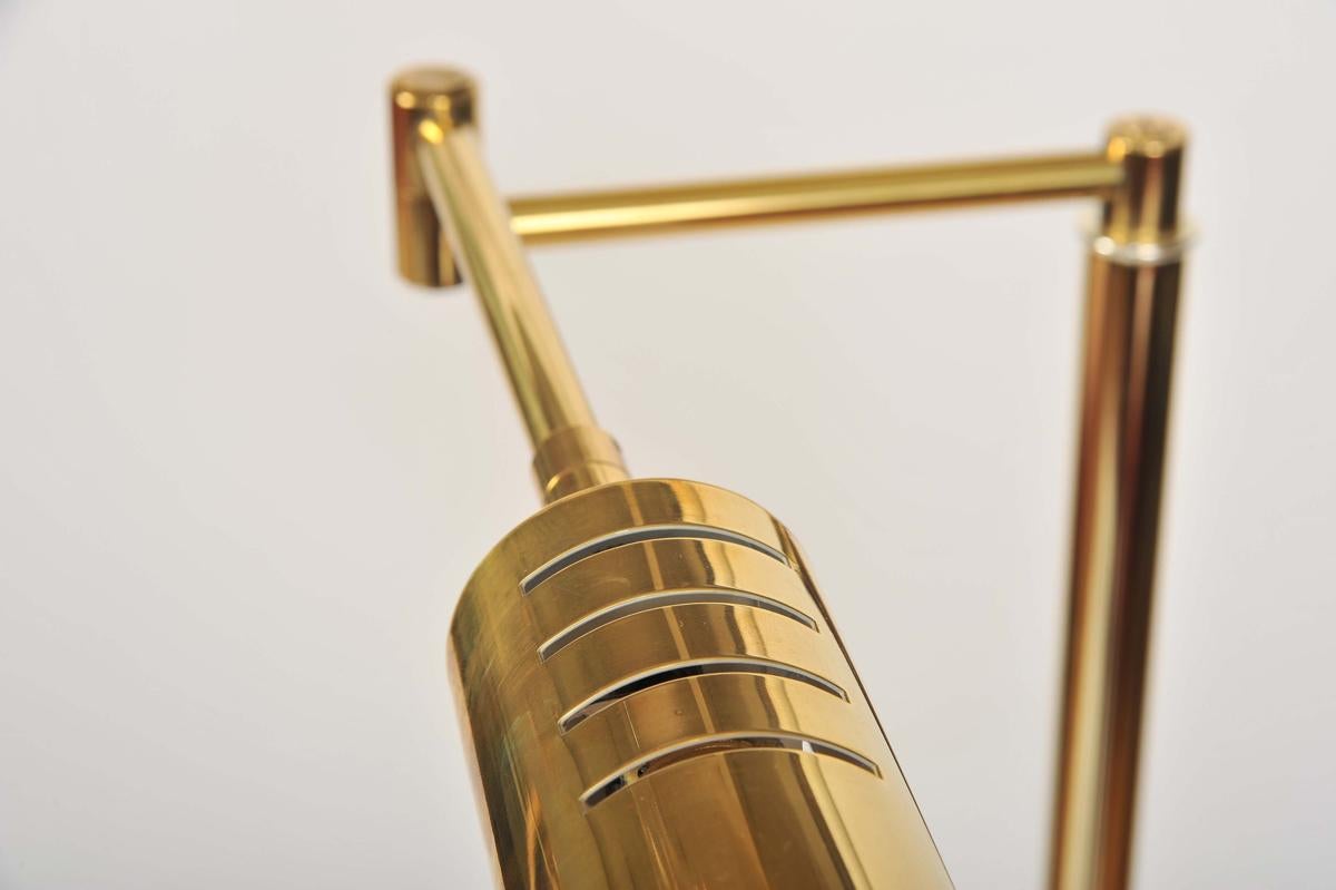 Pair of 1960s Italain brass swing arm reading lamps with rectangular base For Sale 1