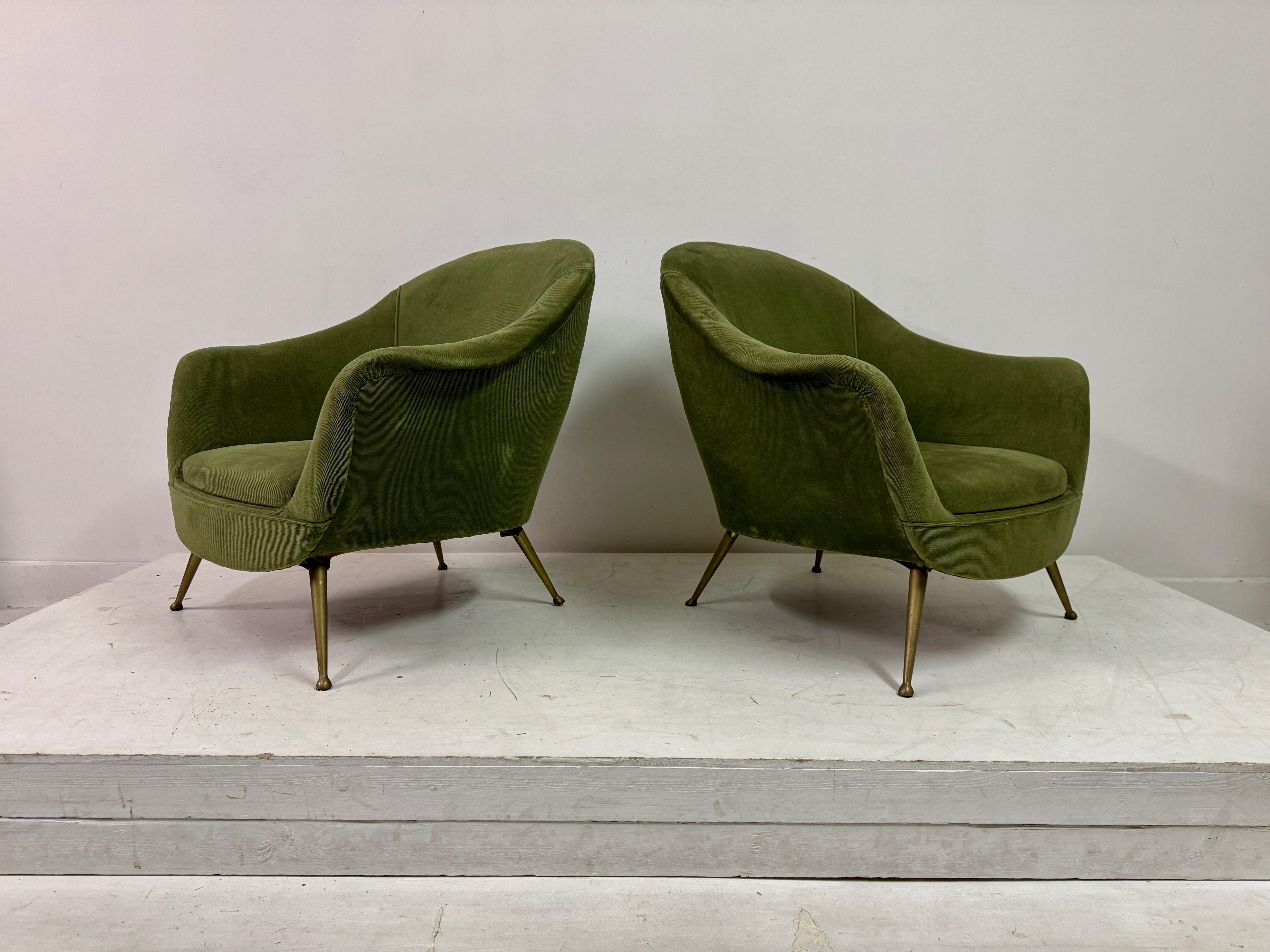 Paire de fauteuils italiens des années 1960 en vente 4