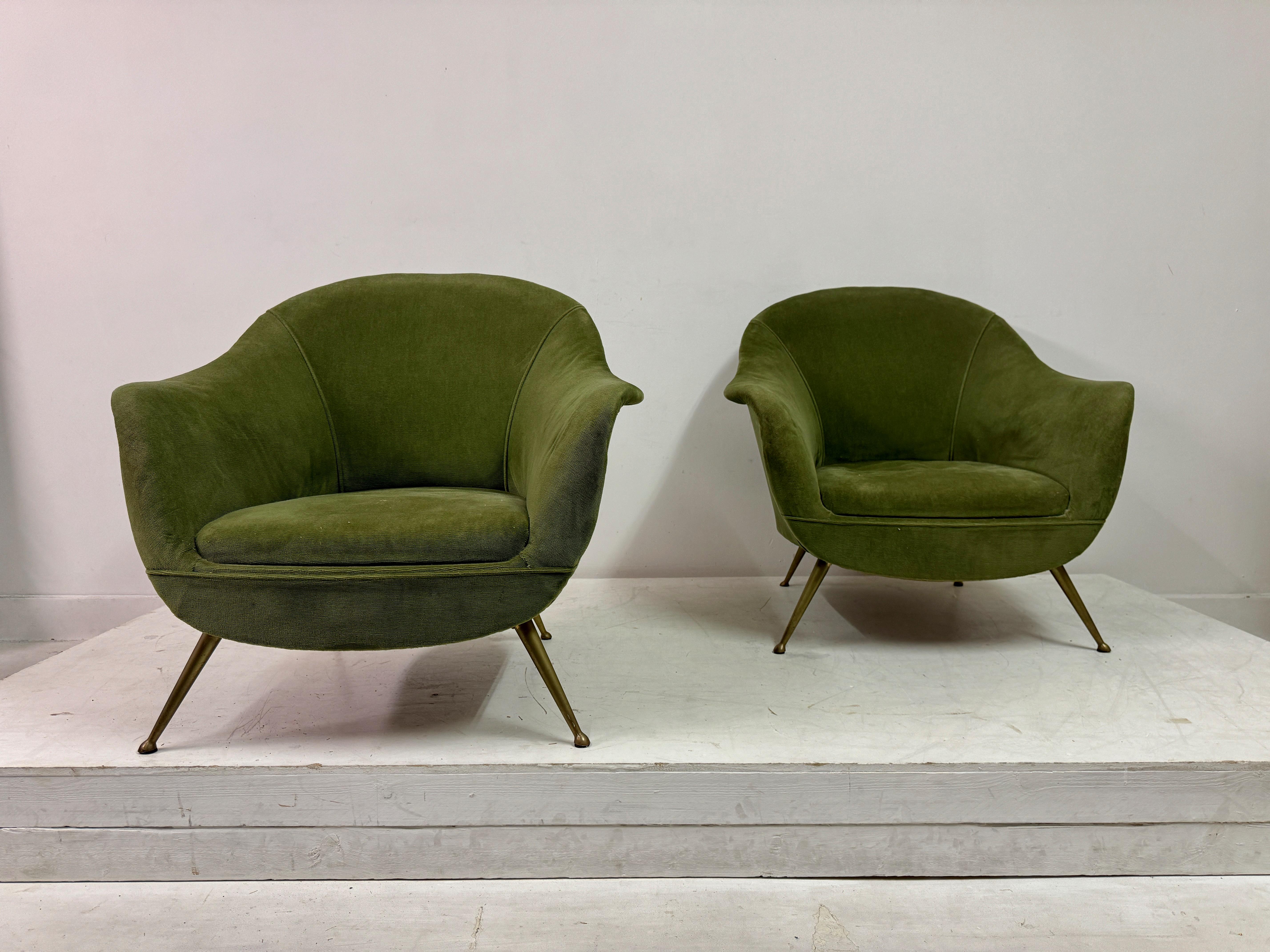 Paire de fauteuils italiens des années 1960 en vente 5