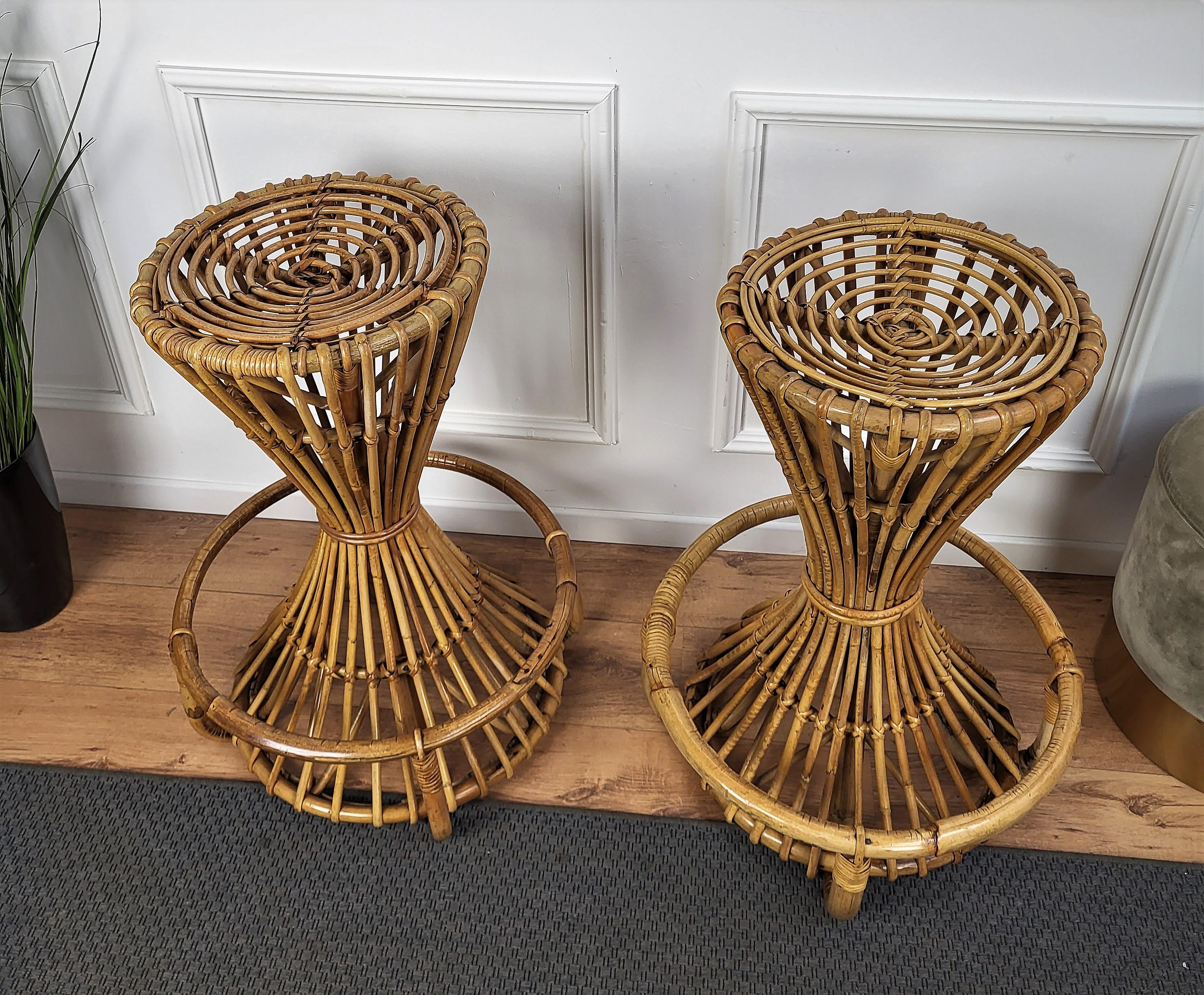 Pair of 1960s Italian Bamboo Bohemian French Riviera Round Bar Stools Chairs For Sale 1