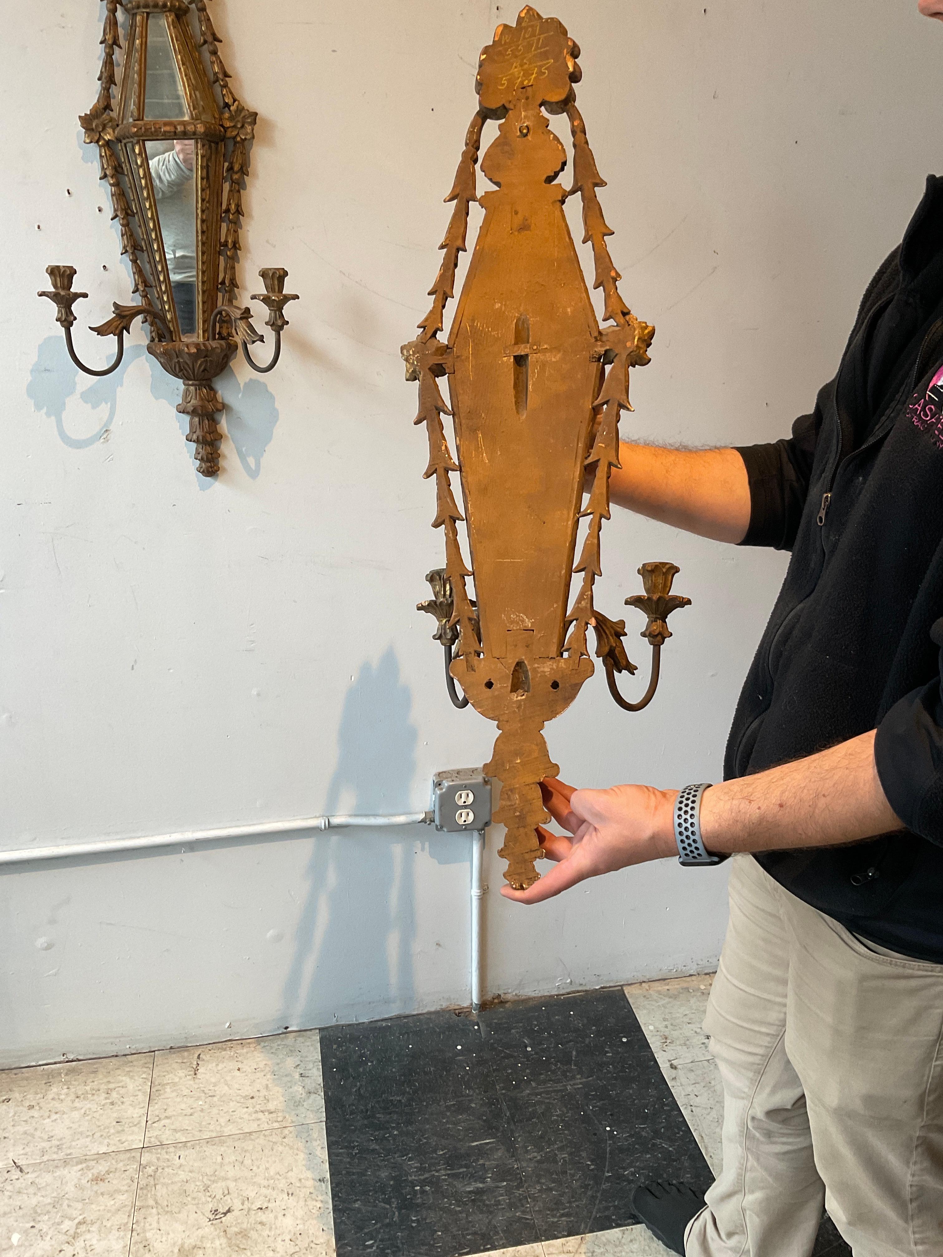 Pair of 1960s Italian Carved Wood Mirrored Sconces For Sale 6