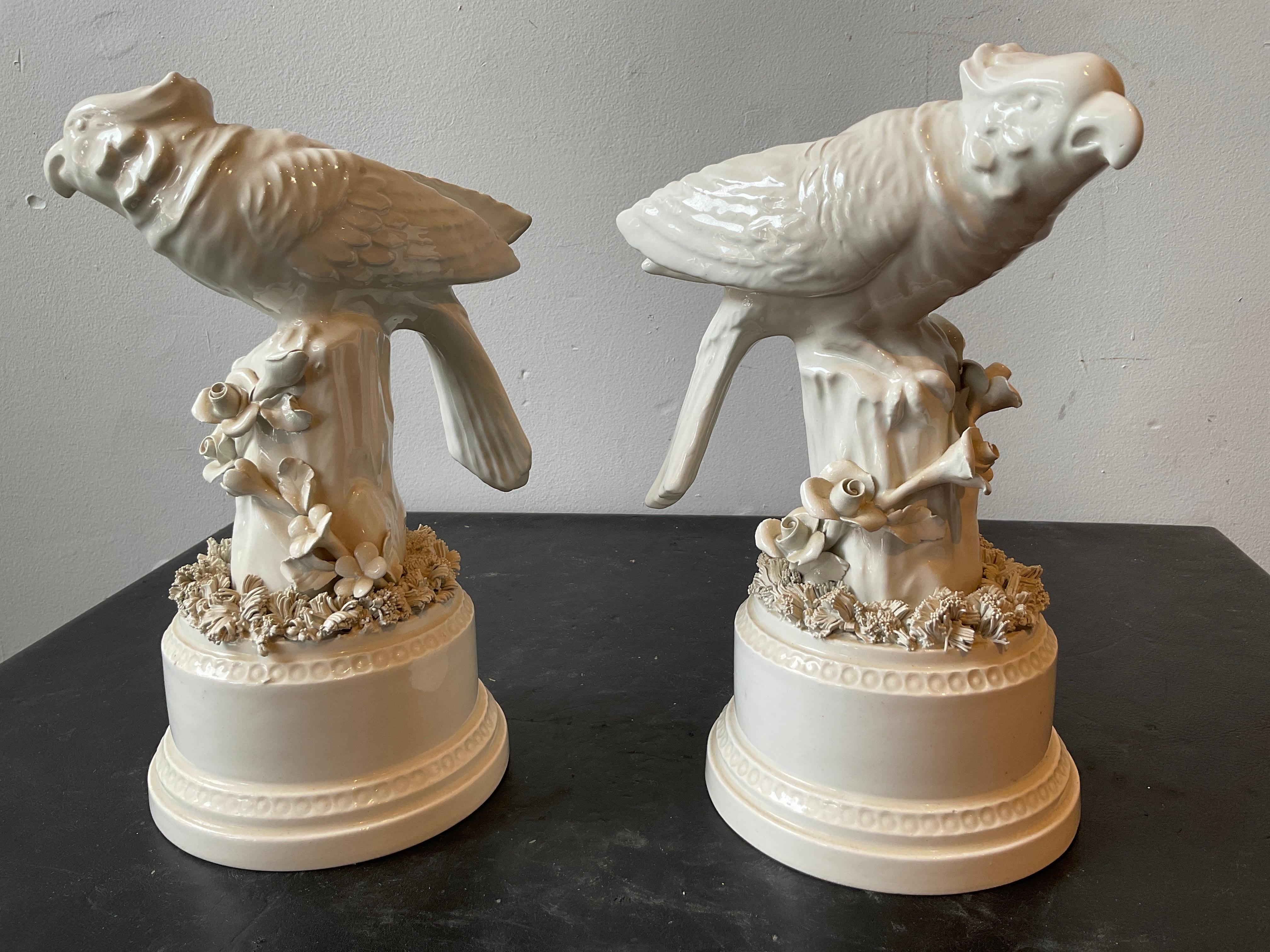 Pair Of 1960s Italian Ceramic Cockatoos In Good Condition For Sale In Tarrytown, NY
