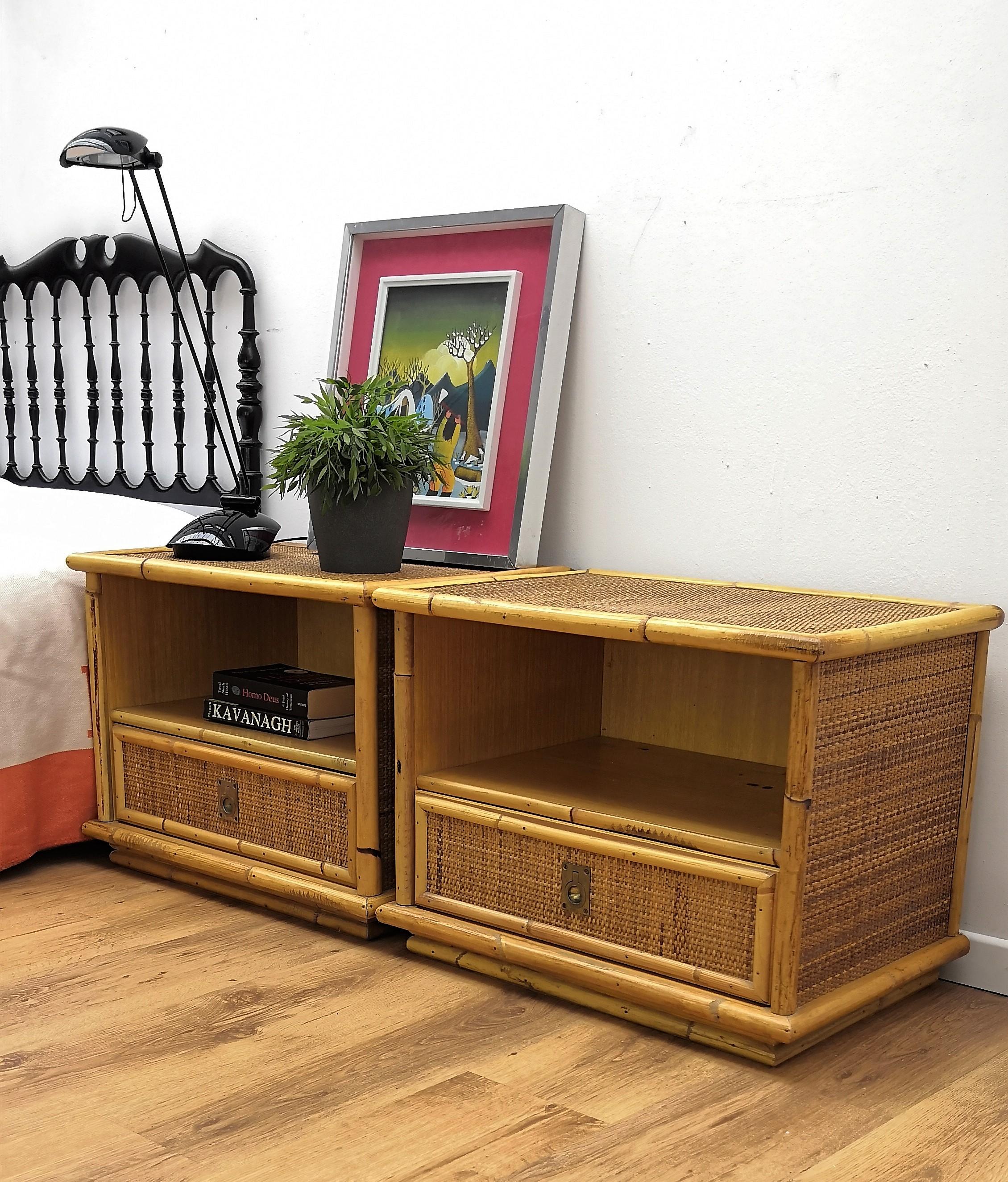 Pair of 1960s Italian Dal Vera Bamboo Rattan Brass French Riviera Nightstands In Good Condition In Carimate, Como