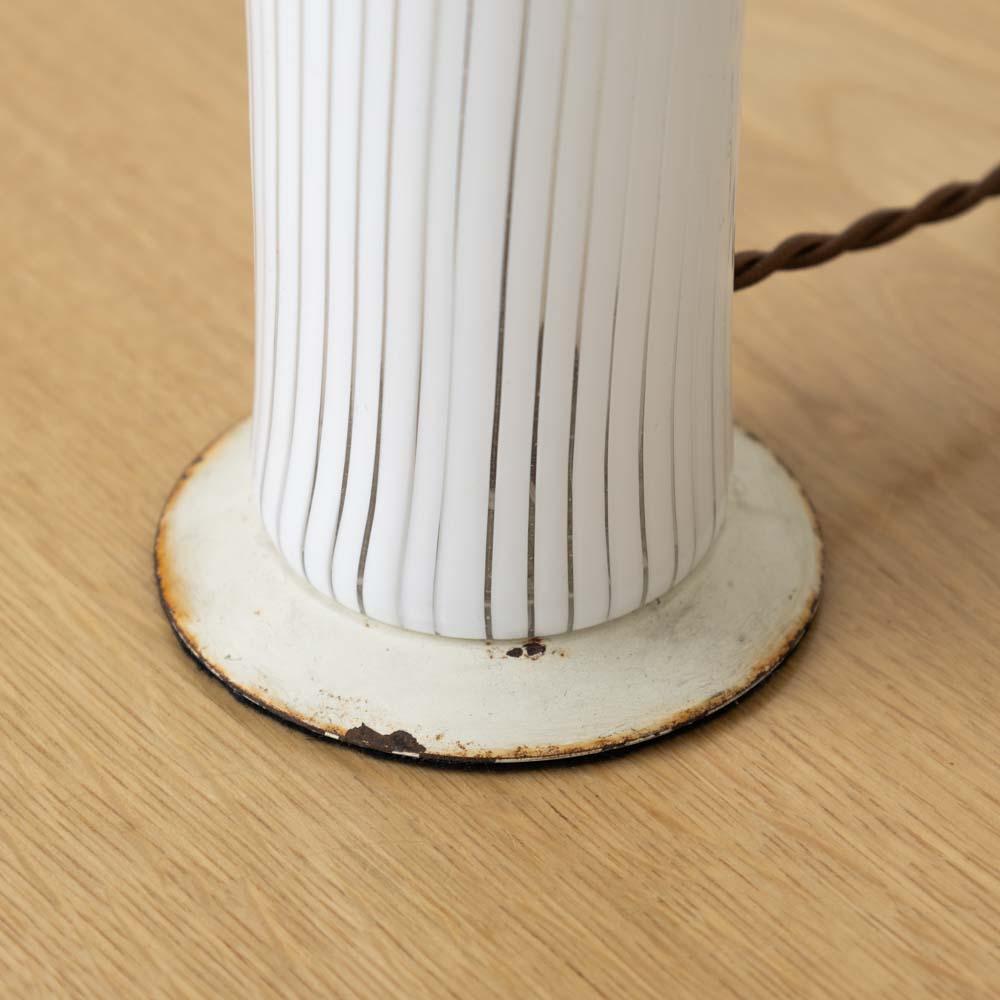 Paire de lampes de table en verre italiennes des années 1960 en vente 5