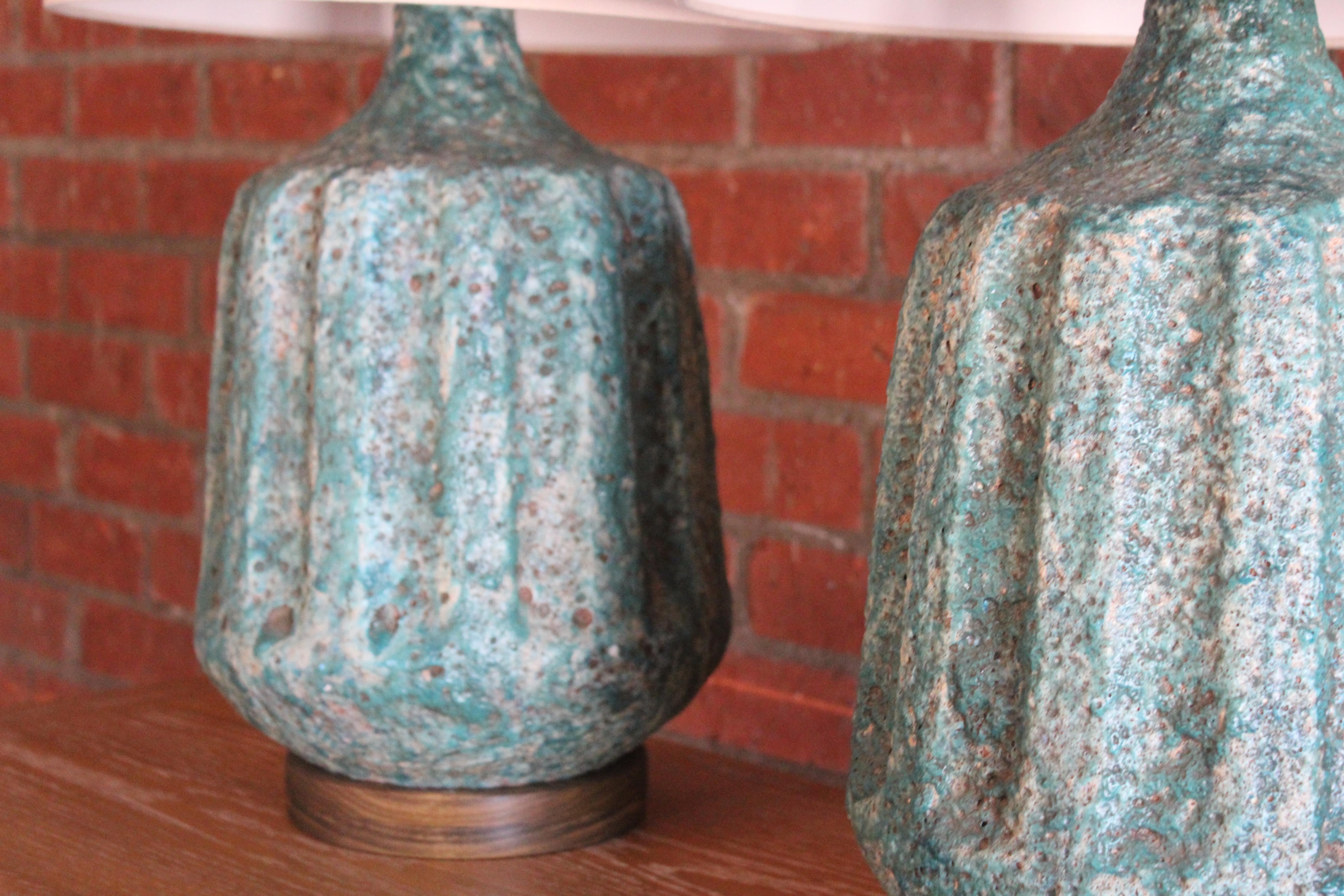 Pair of 1960s Italian Lava Glazed Ceramic Lamps 5