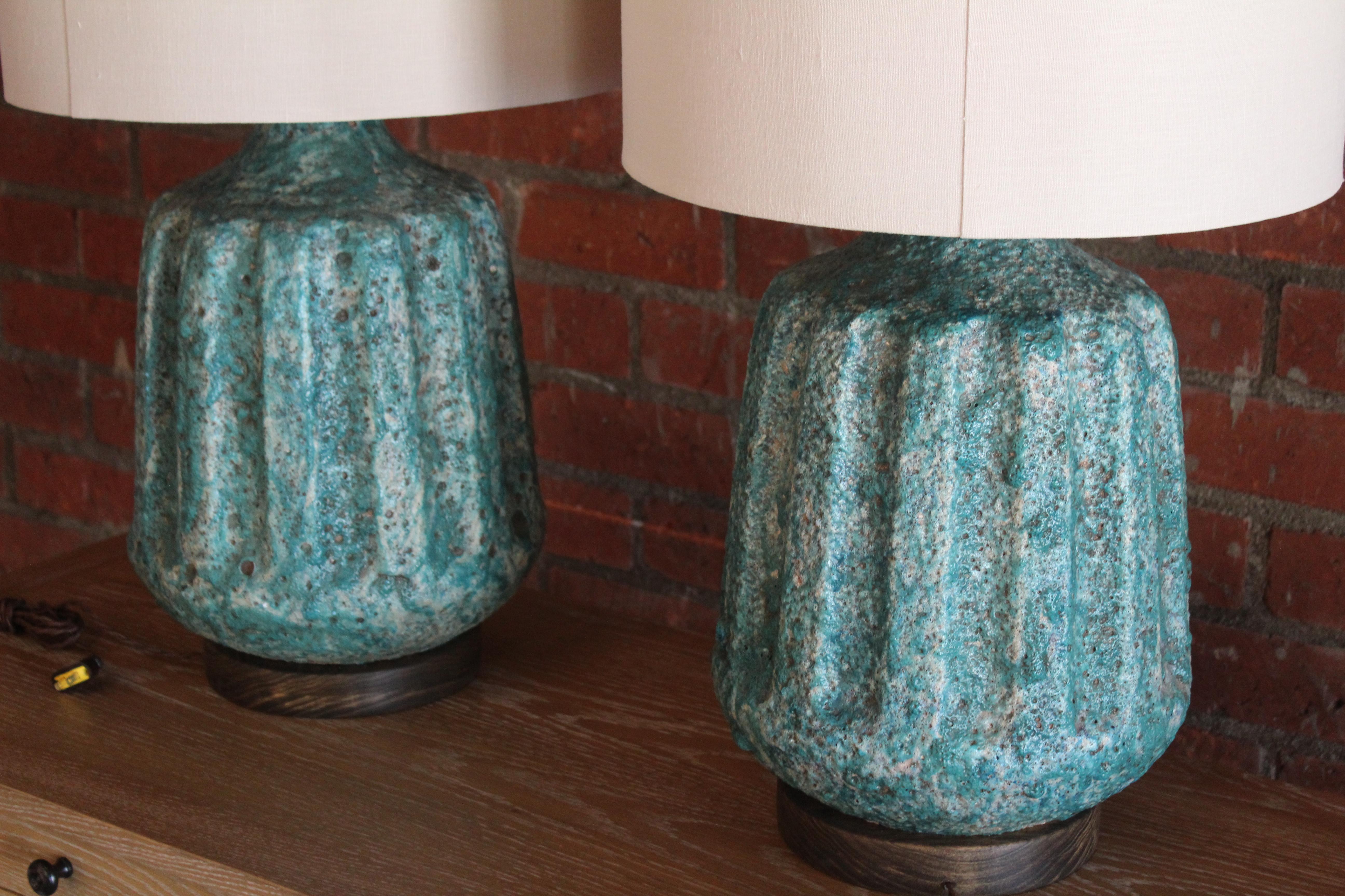 Pair of 1960s Italian Lava Glazed Ceramic Lamps 14