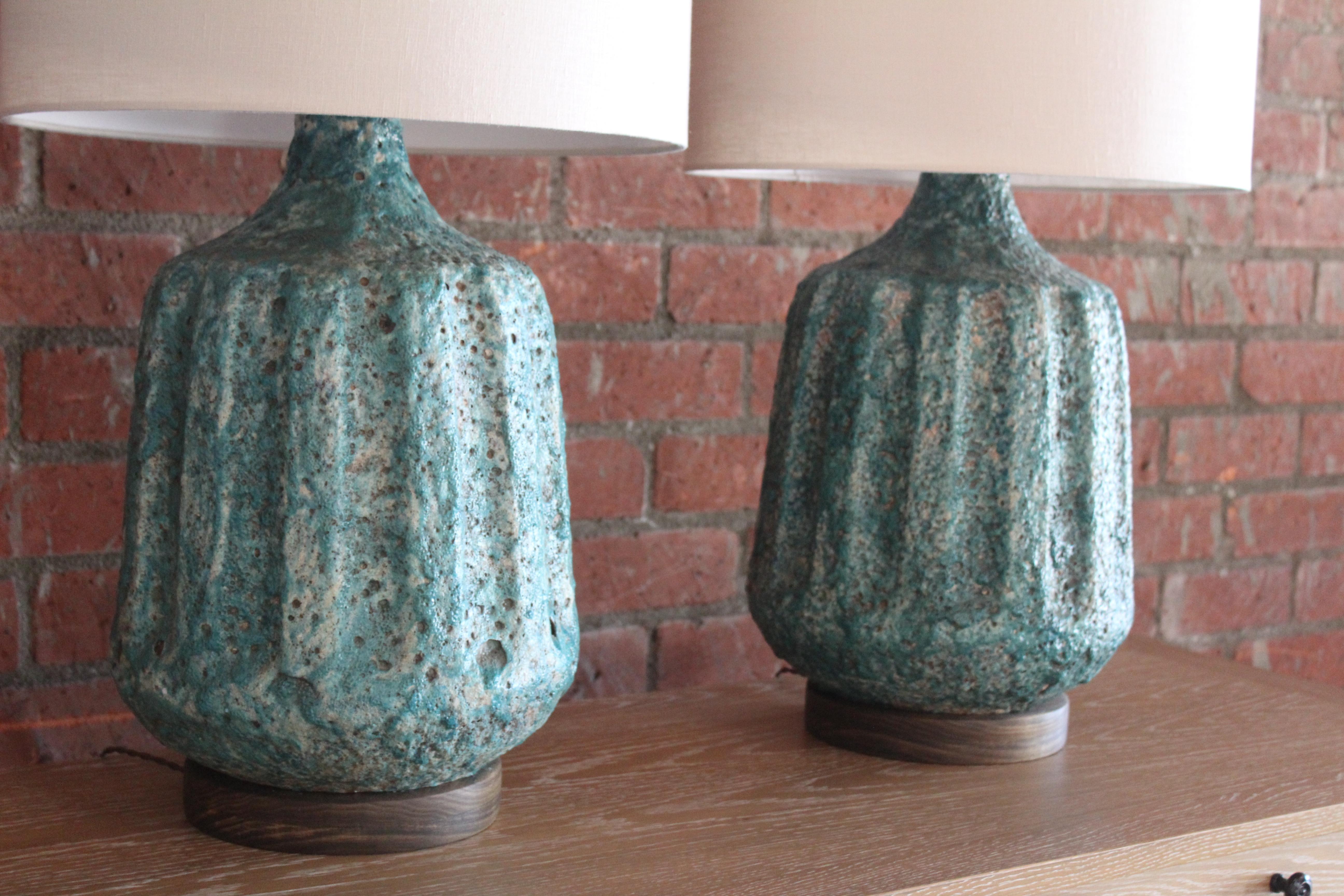 Pair of 1960s Italian Lava Glazed Ceramic Lamps 1