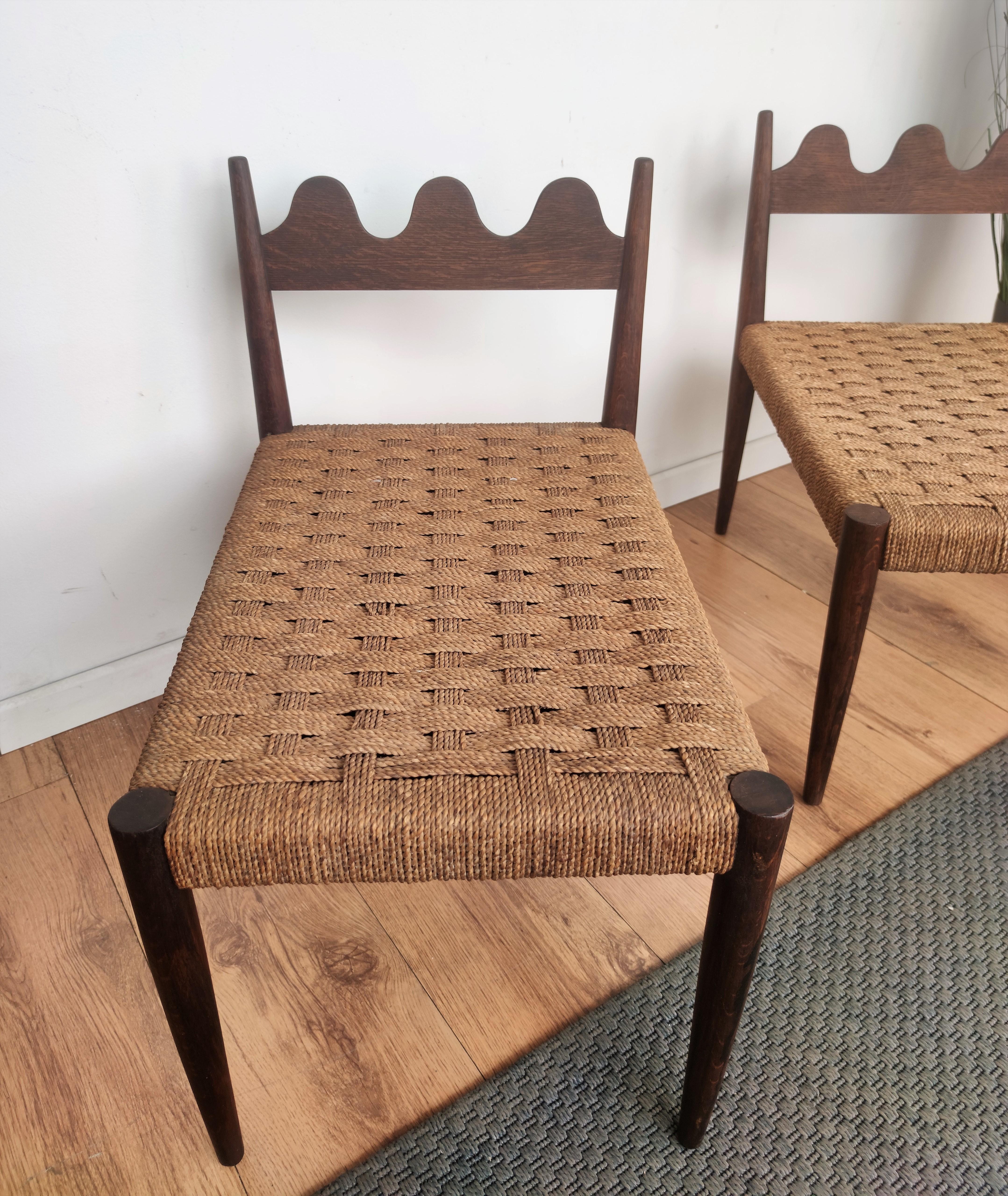 Pair of 1960s Italian Midcentury Carved Wood and Cord Woven Rope Chairs Stools In Good Condition In Carimate, Como