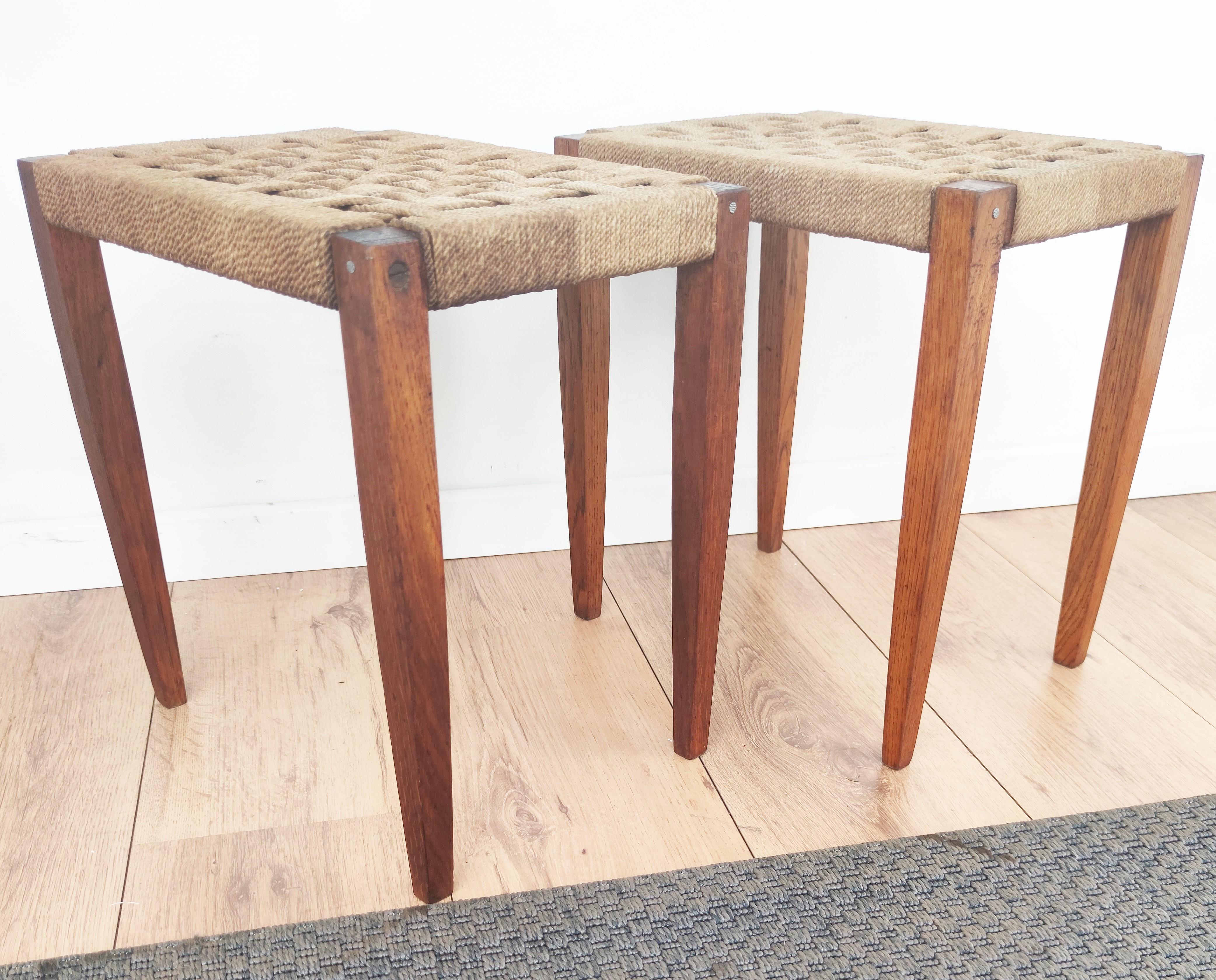 Pair of 1960s Italian Midcentury Wood and Cord Woven Rope Stools 2