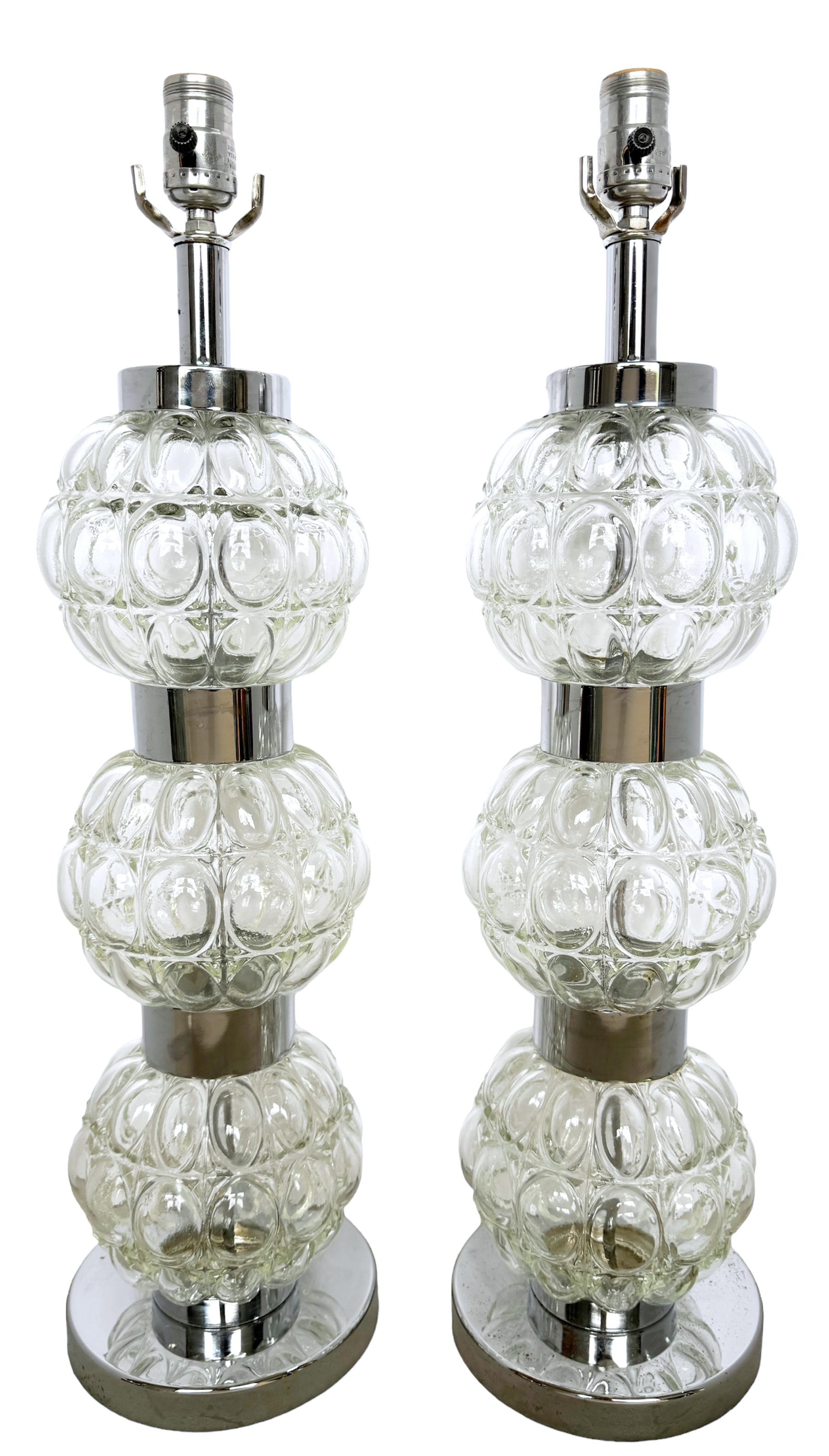 Pair of 1960s Italian MOD/ Space Age  Murano Glass Sphere Column Lamps  In Good Condition For Sale In West Palm Beach, FL