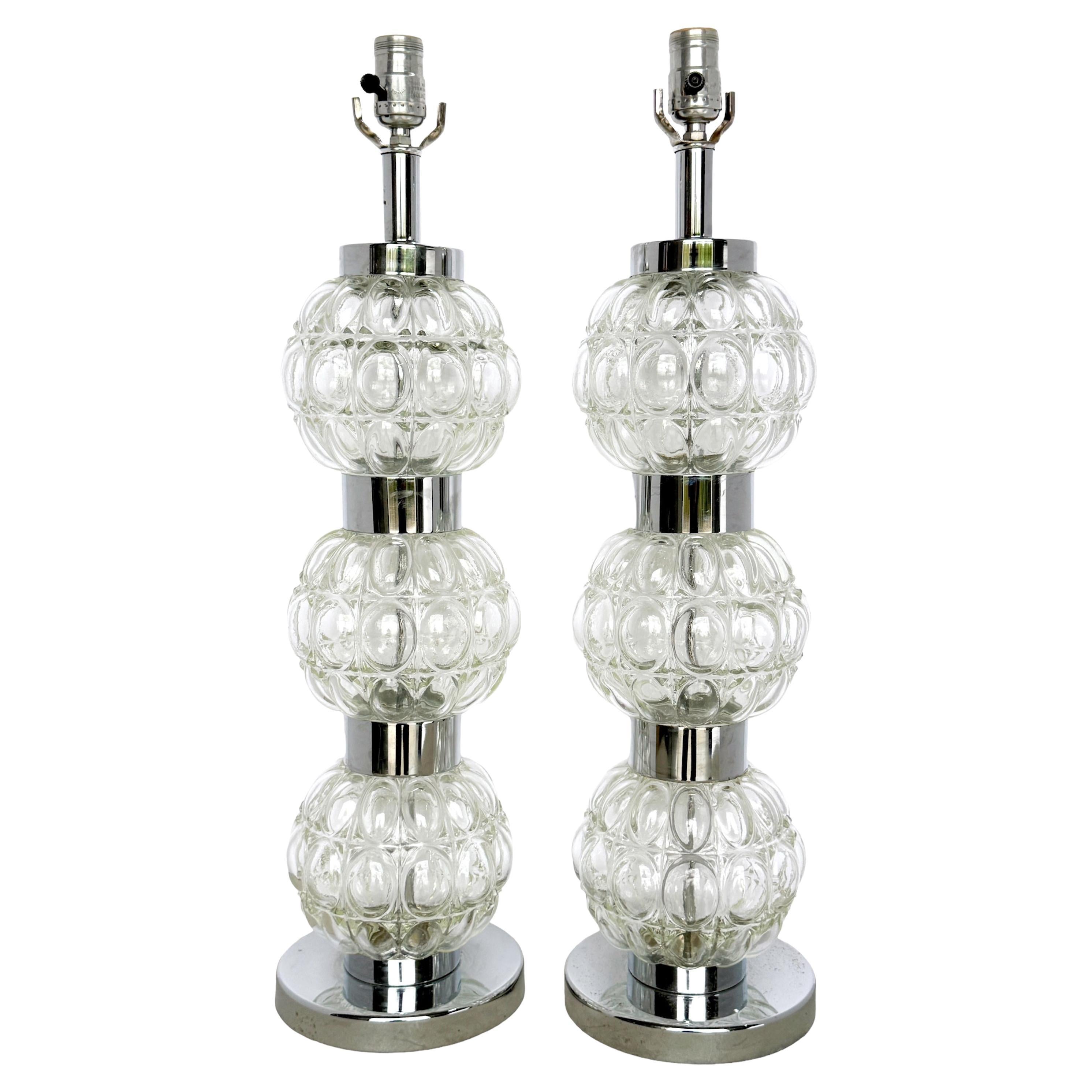 Paire de MOD italiens des années 1960 / A Space  Lampes colonnes sphères en verre de Murano 