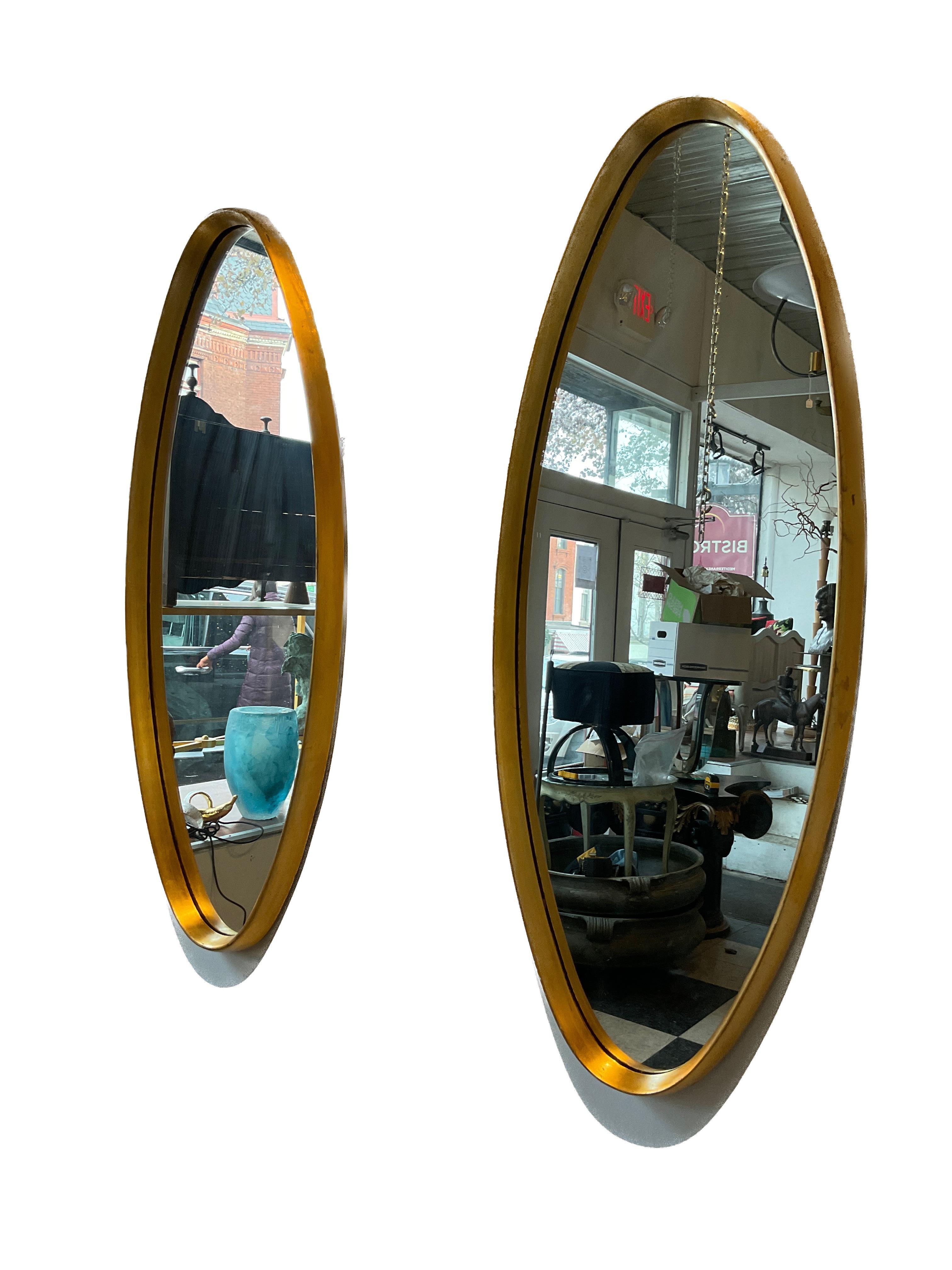 Pair of 1960s Italian Oval Deep Framed Gilt Wood Mirrors 9