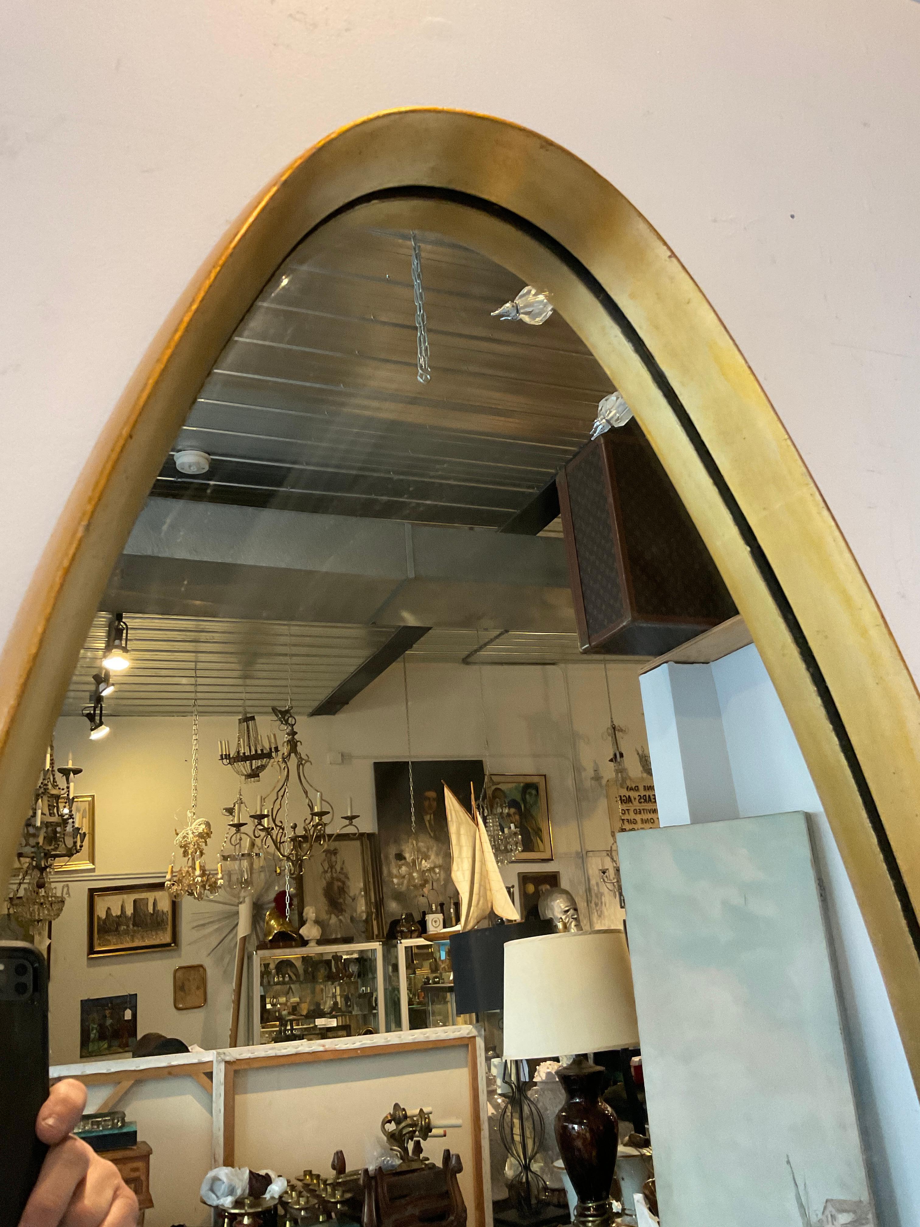 Pair of 1960s Italian Oval Deep Framed Gilt Wood Mirrors 3