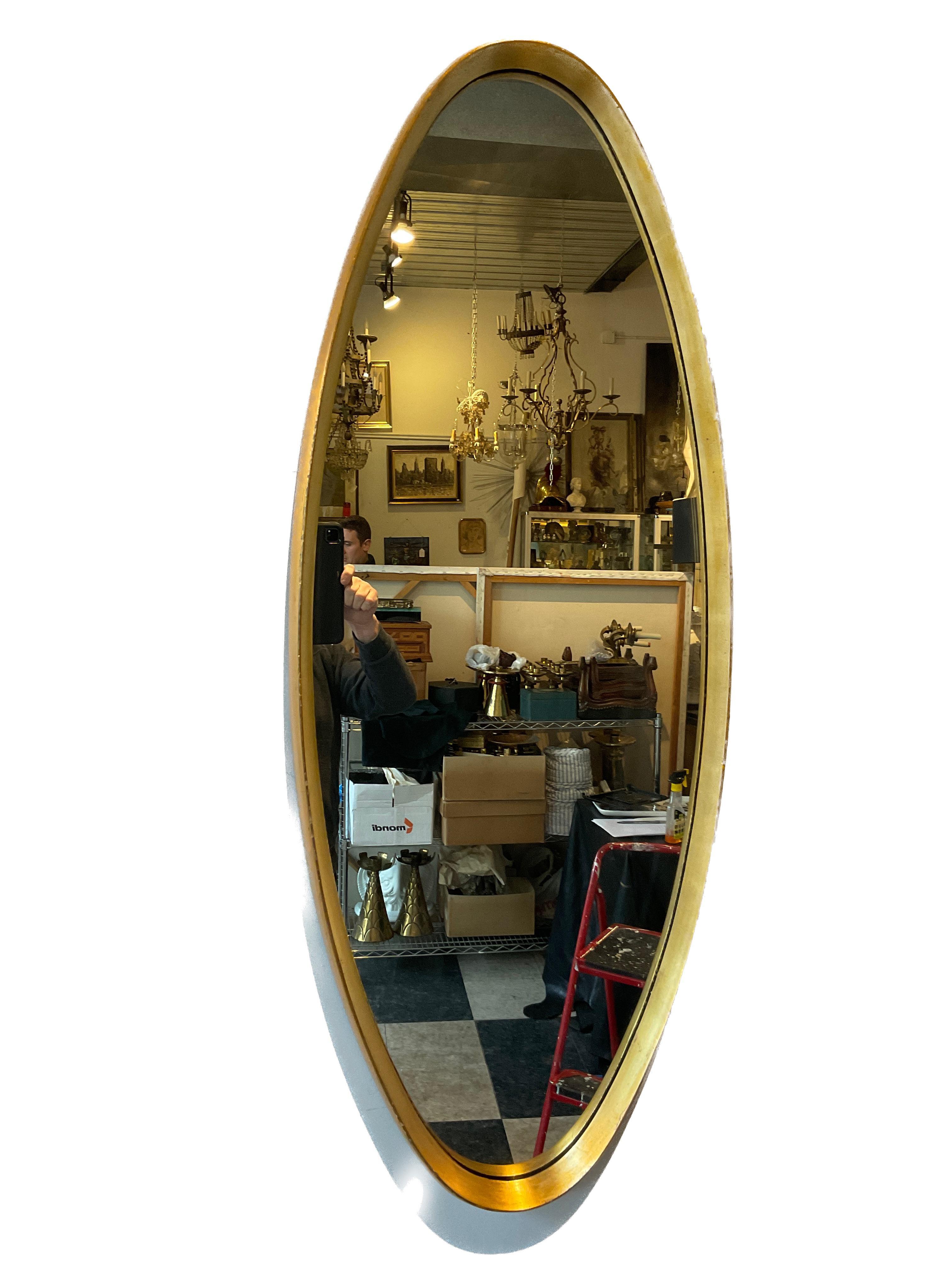 Pair of 1960s Italian Oval Deep Framed Gilt Wood Mirrors 5