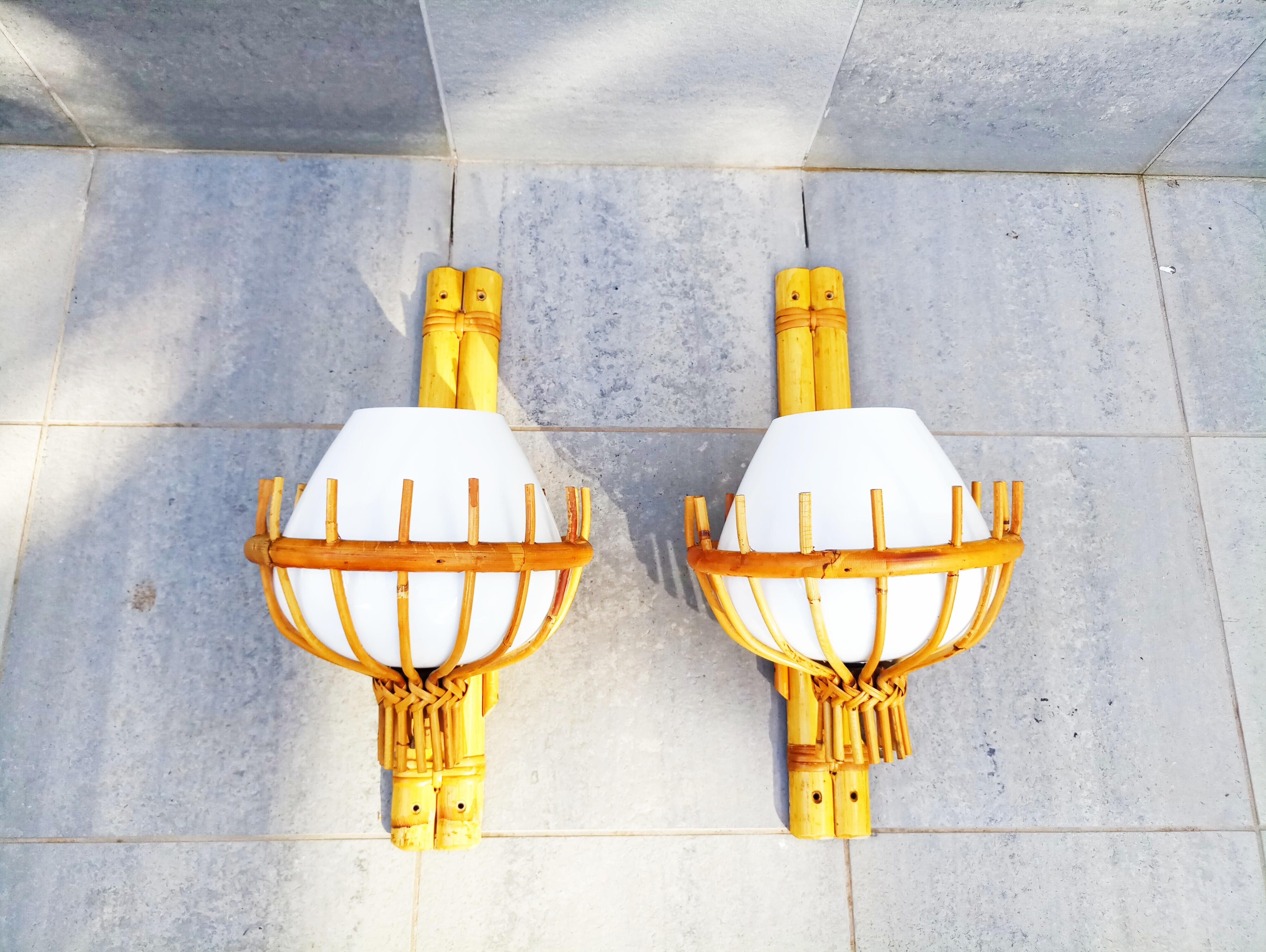 Pair of 1960s Italian Rattan and Murano Glass Sconces 6