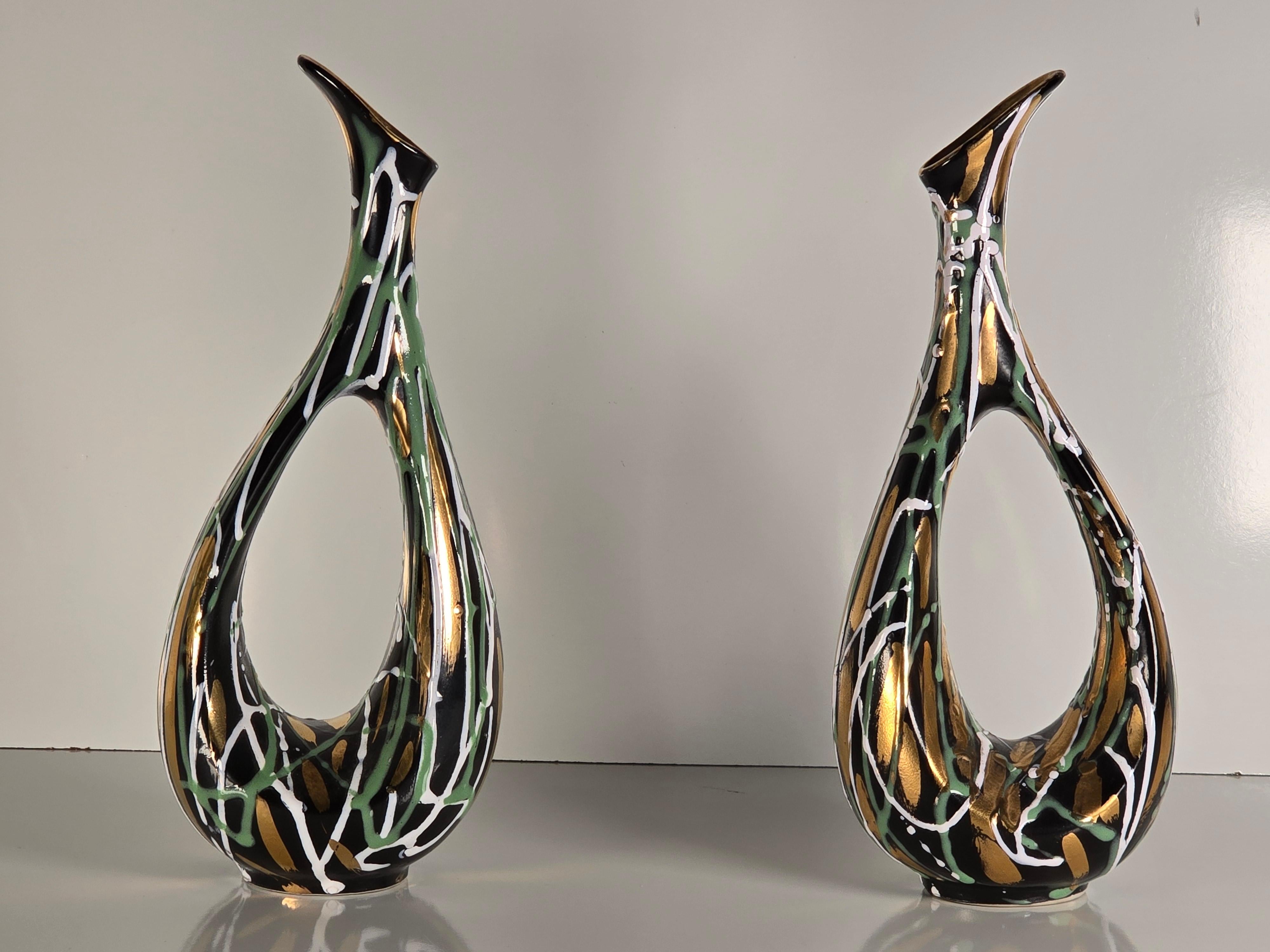 Smaltato Coppia di vasi scultura italiani degli anni '60 in vendita