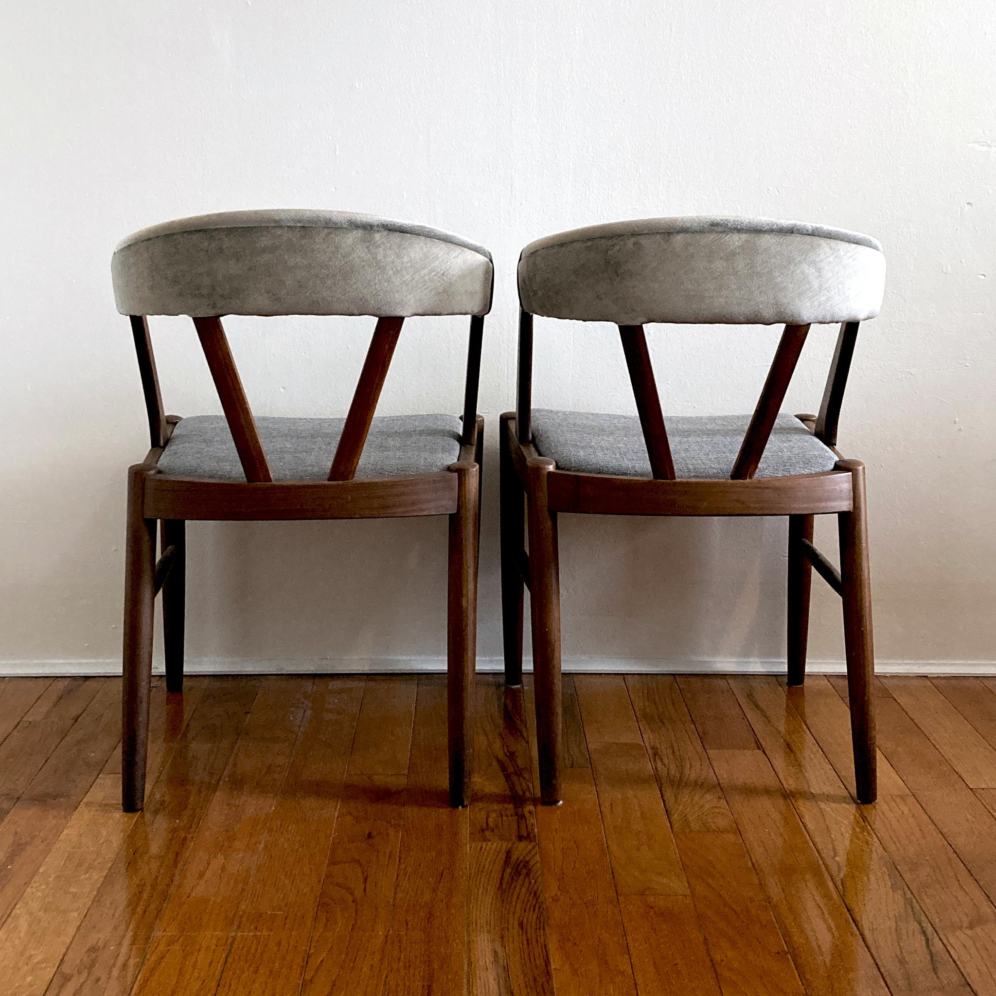 Mid-Century Modern Kai Kristiansen Style Reupholstered Curved Back Gray Chairs, 1960s, Pair of Two For Sale